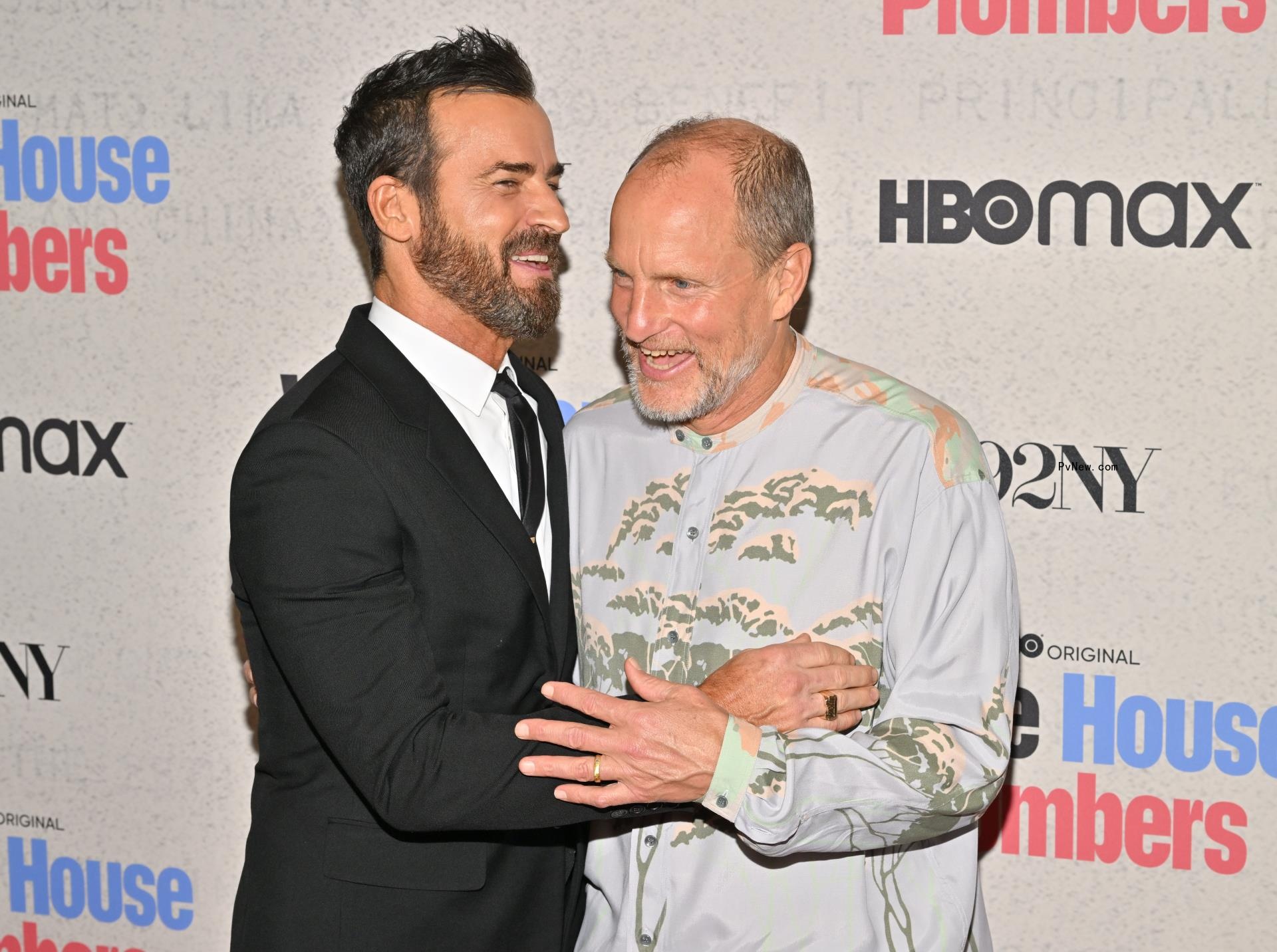 Justin Theroux and Woody Harrelson on red carpet at the 