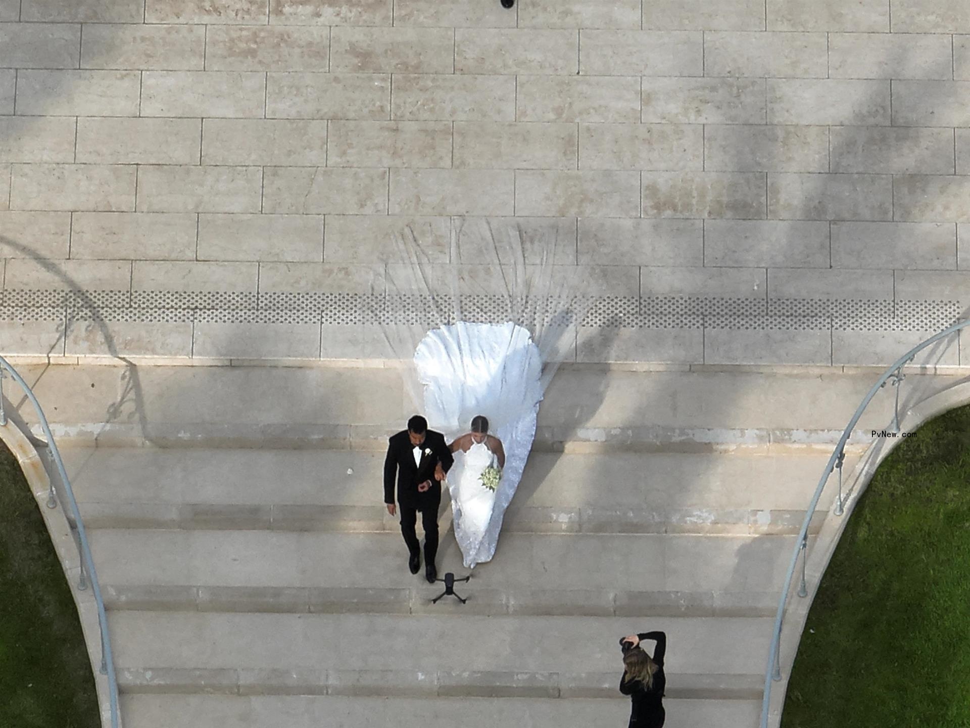 Sofia Richie walking down the aisle with Lio<i></i>nel Richie.