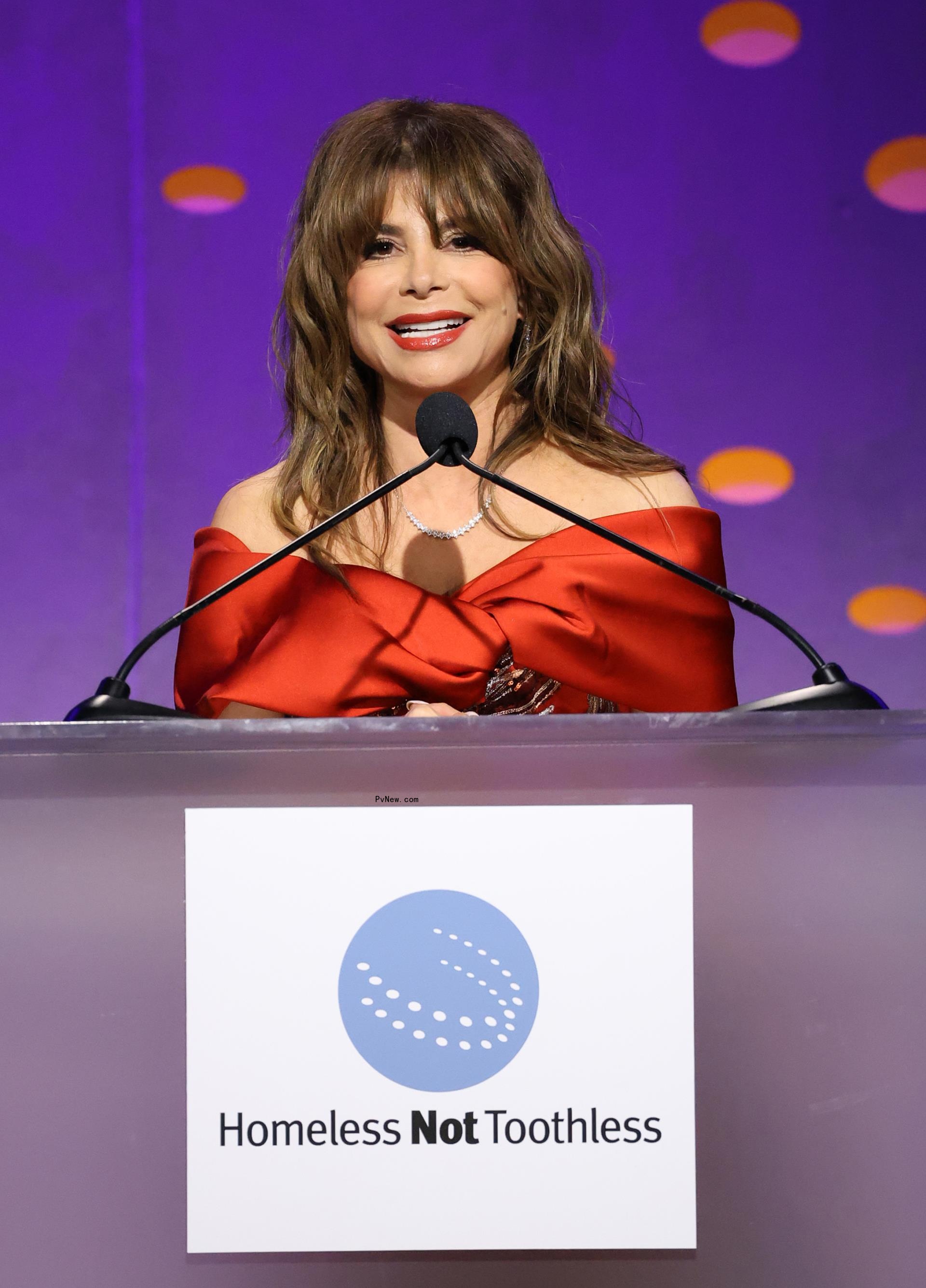 Paula Abdul o<i></i>nstage at the Homeless Not Toothless Hollywood Gala