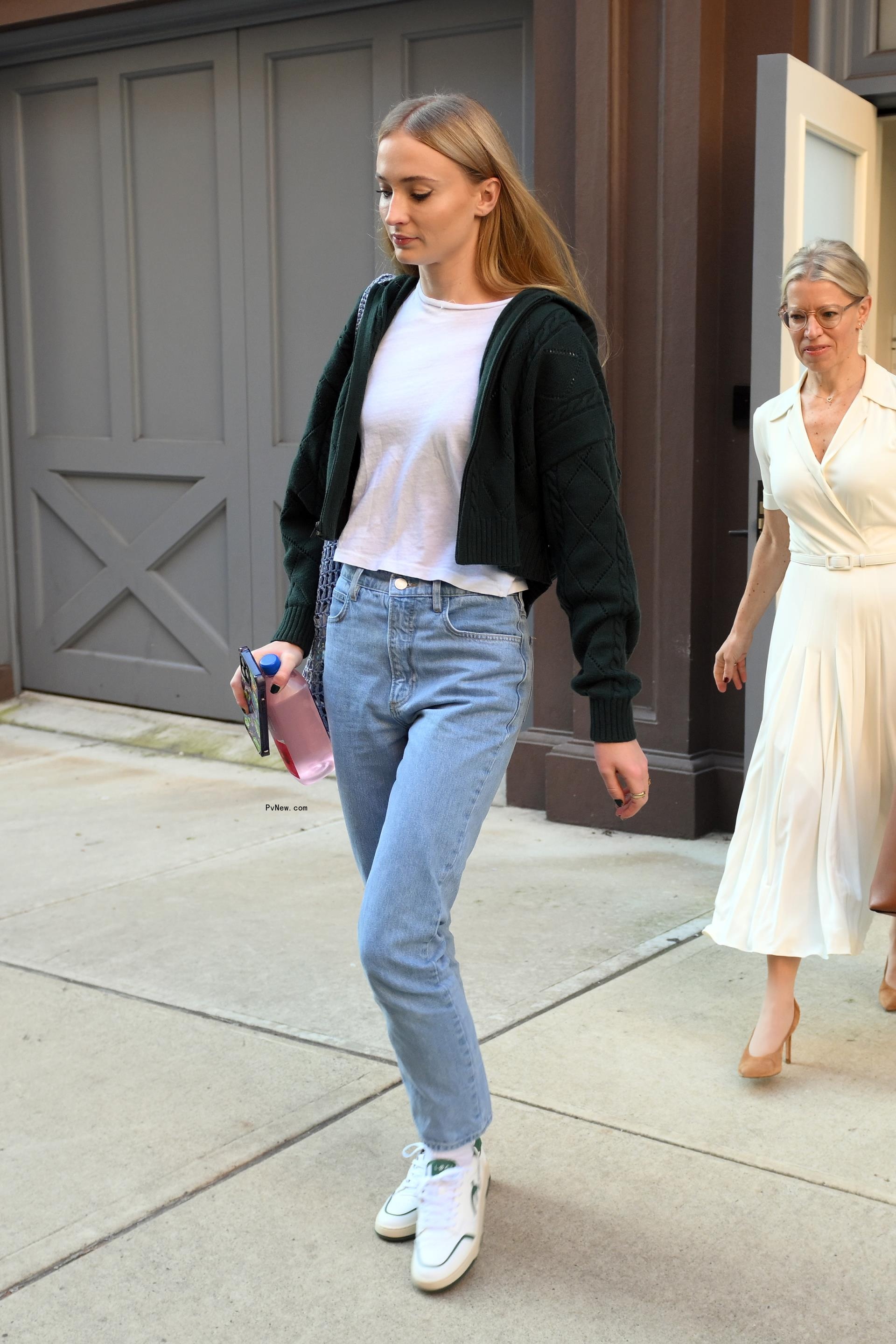 Sophie Turner leaving Taylor Swift's apartment