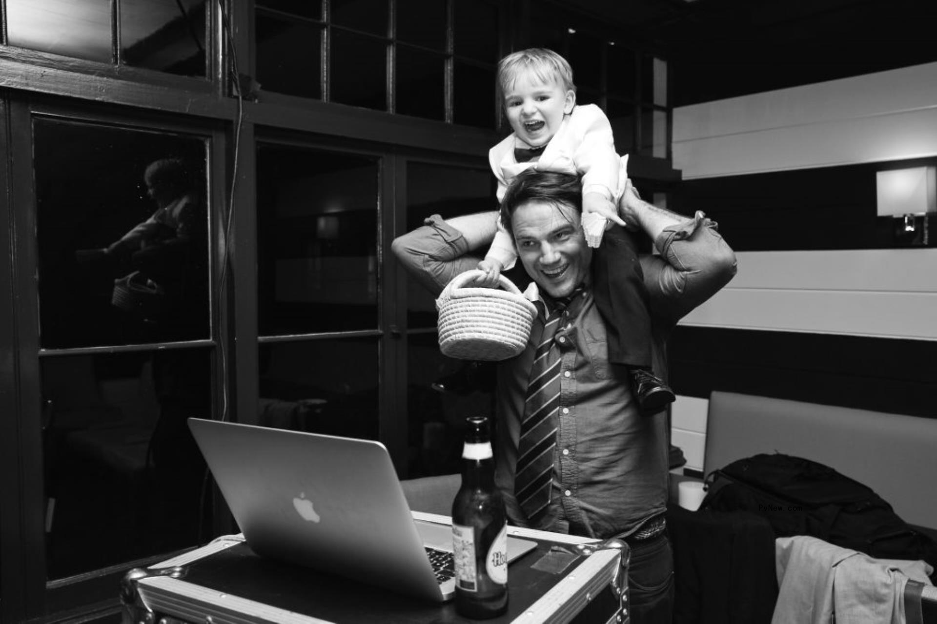 Doug Smiley, New York Music Marketing Exec, Dies at 42
