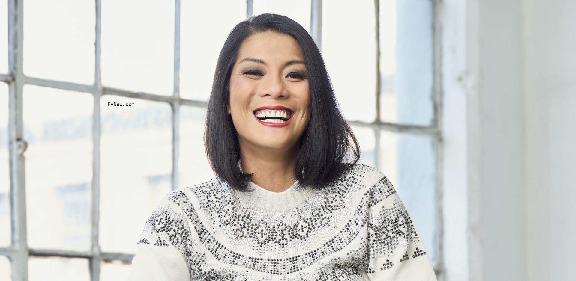 Elizabeth Chan Releases Her 12th Original Christmas Album, Extending a Queenly Record