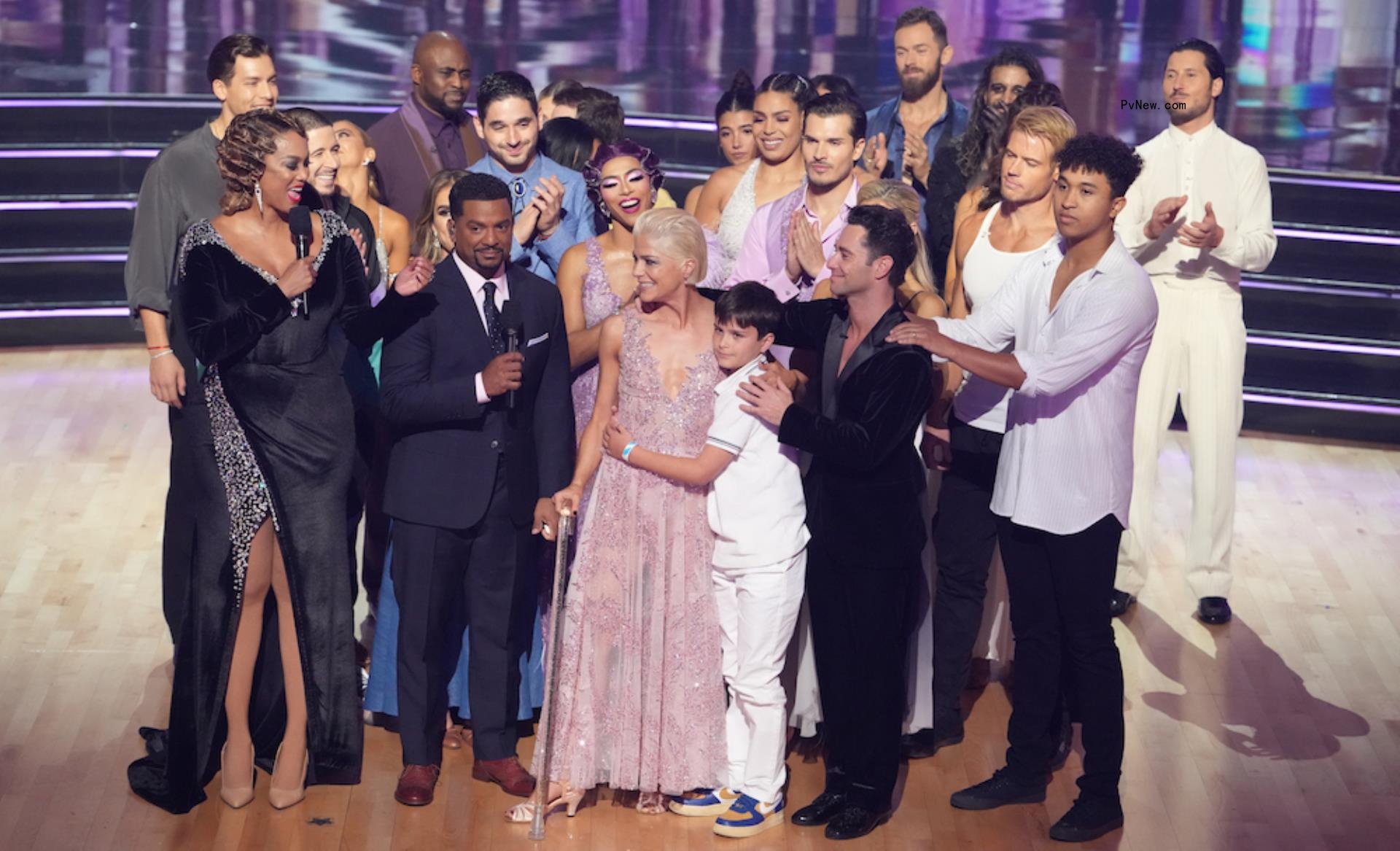 Selma Blair Chokes Back Tears After ‘Dancing With the Stars’ Exit Due to Health Concerns: ‘My Heart Is Broken’
