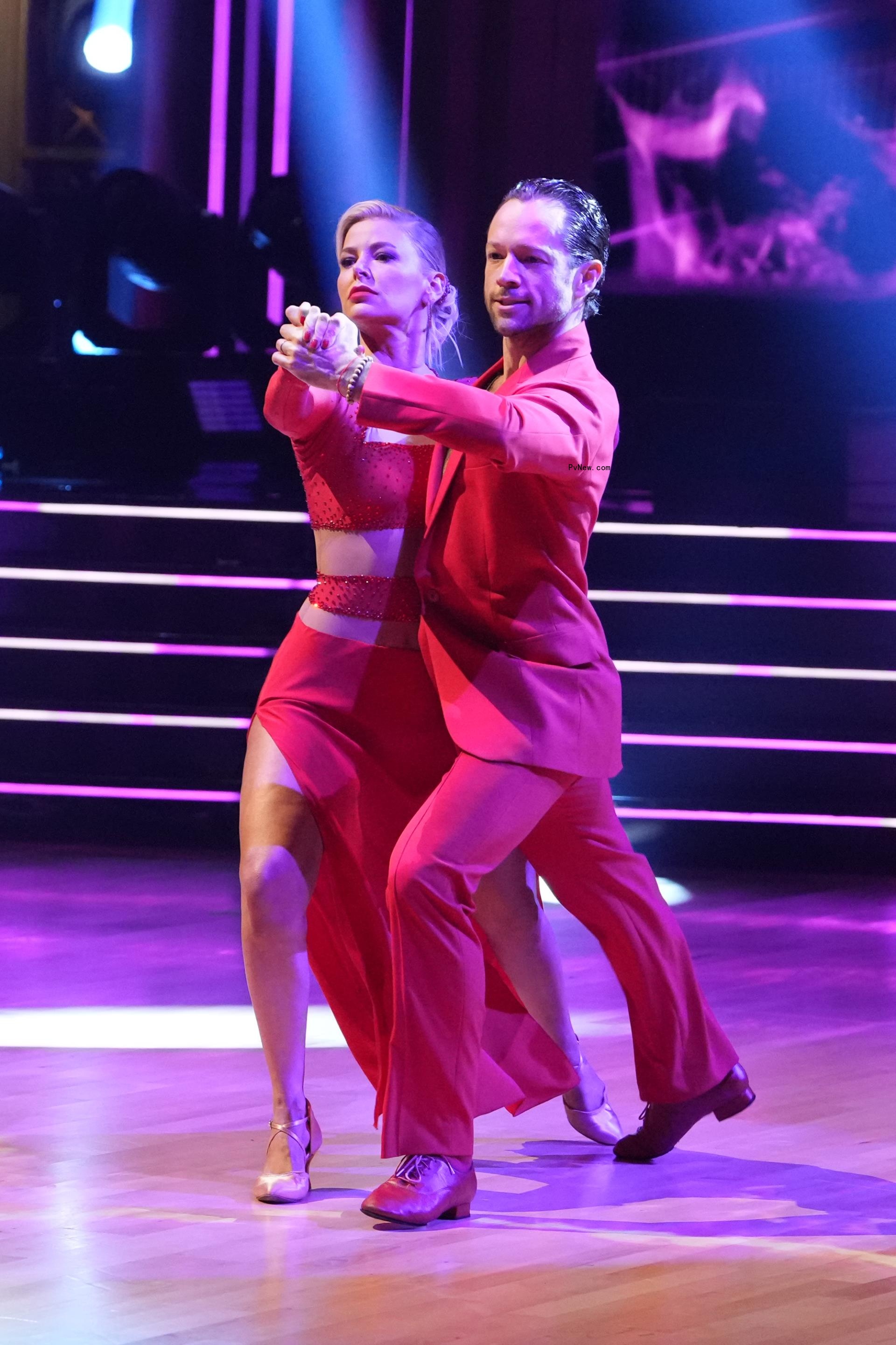 Pasha Pashkov and Ariana Madix dancing on 