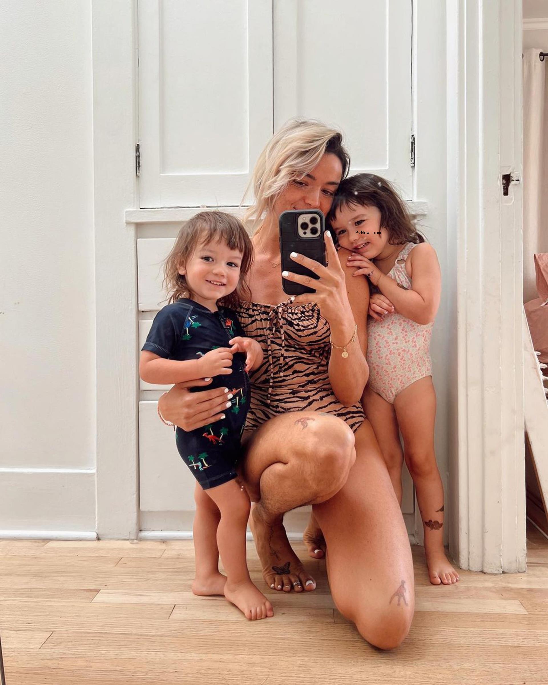 Bekah Martinez takes selfie with Ruth and Franklin