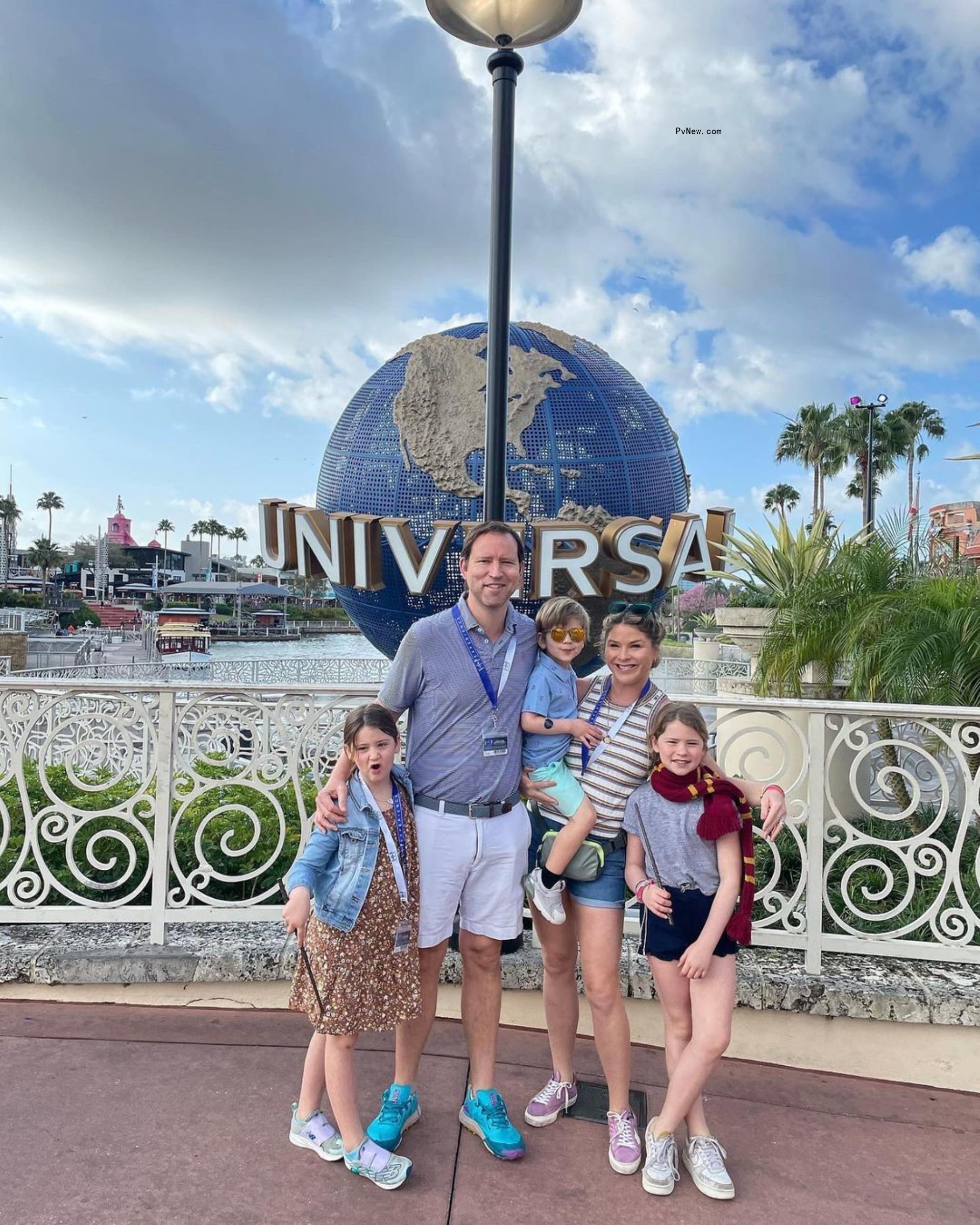 Jenna Bush Hager and Henry Chase Hager posing for a photo with their three kids