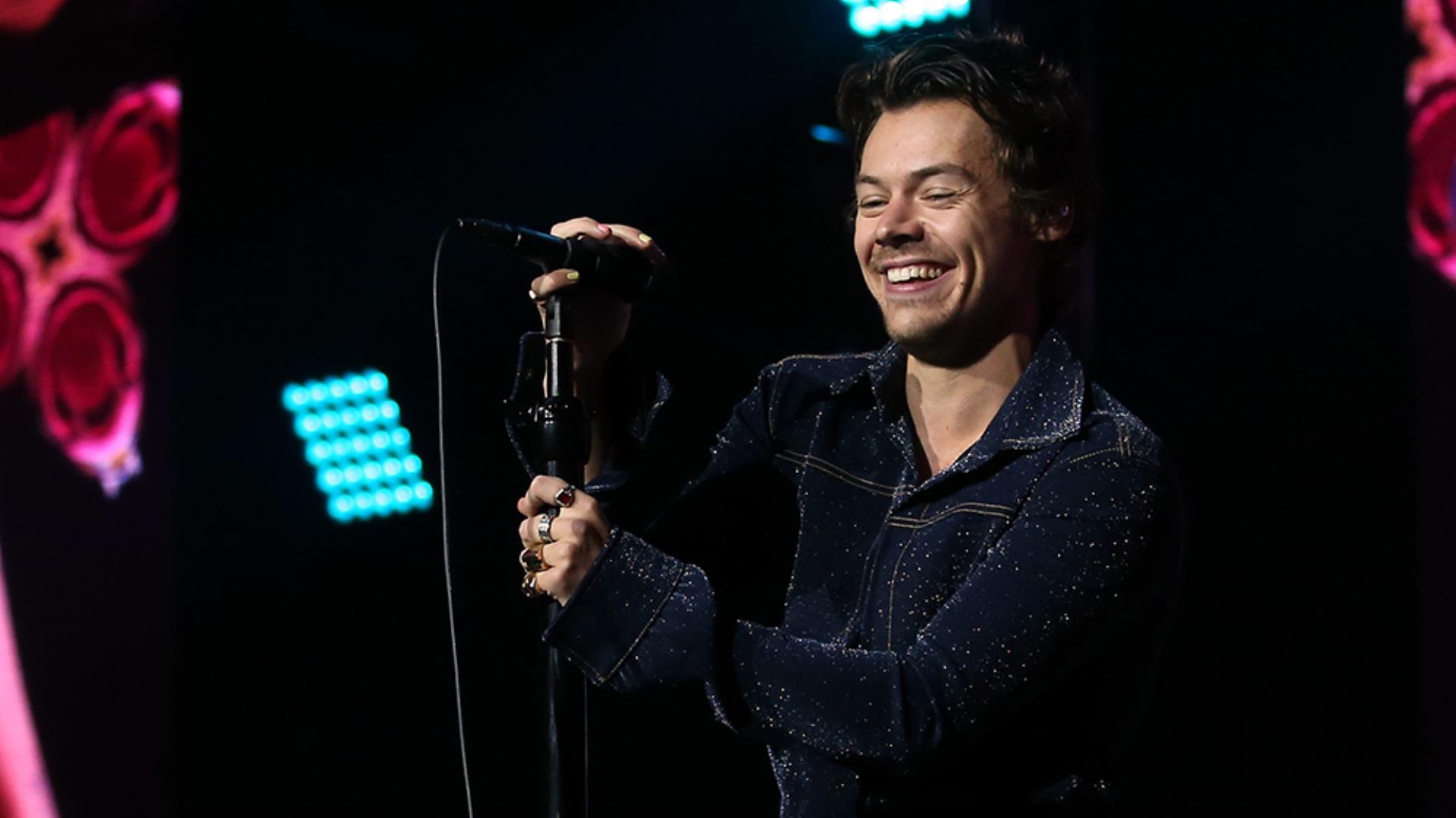 Harry Styles Performance to Open Grammy Awards