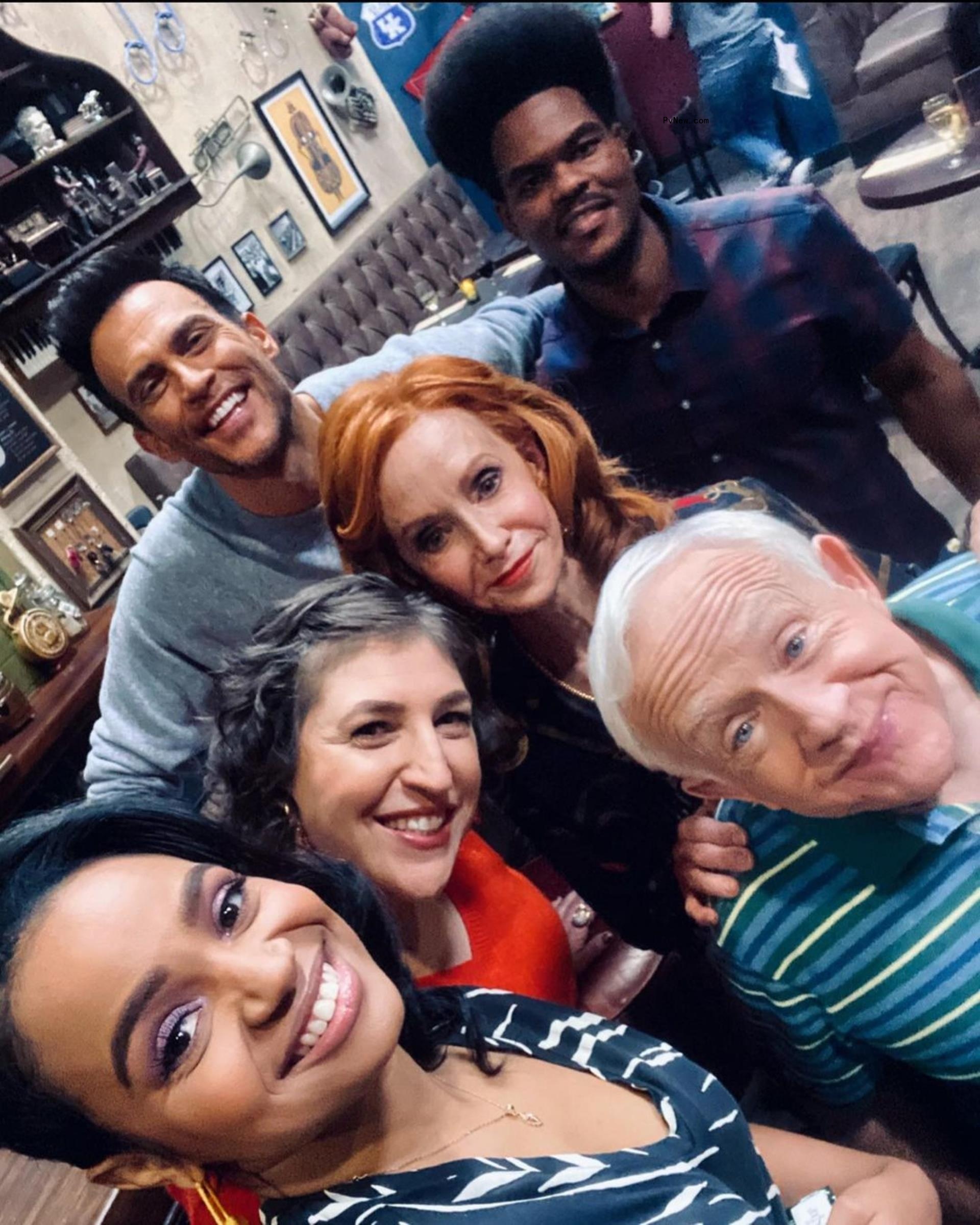 Cheyenne Jackson and the cast pf 