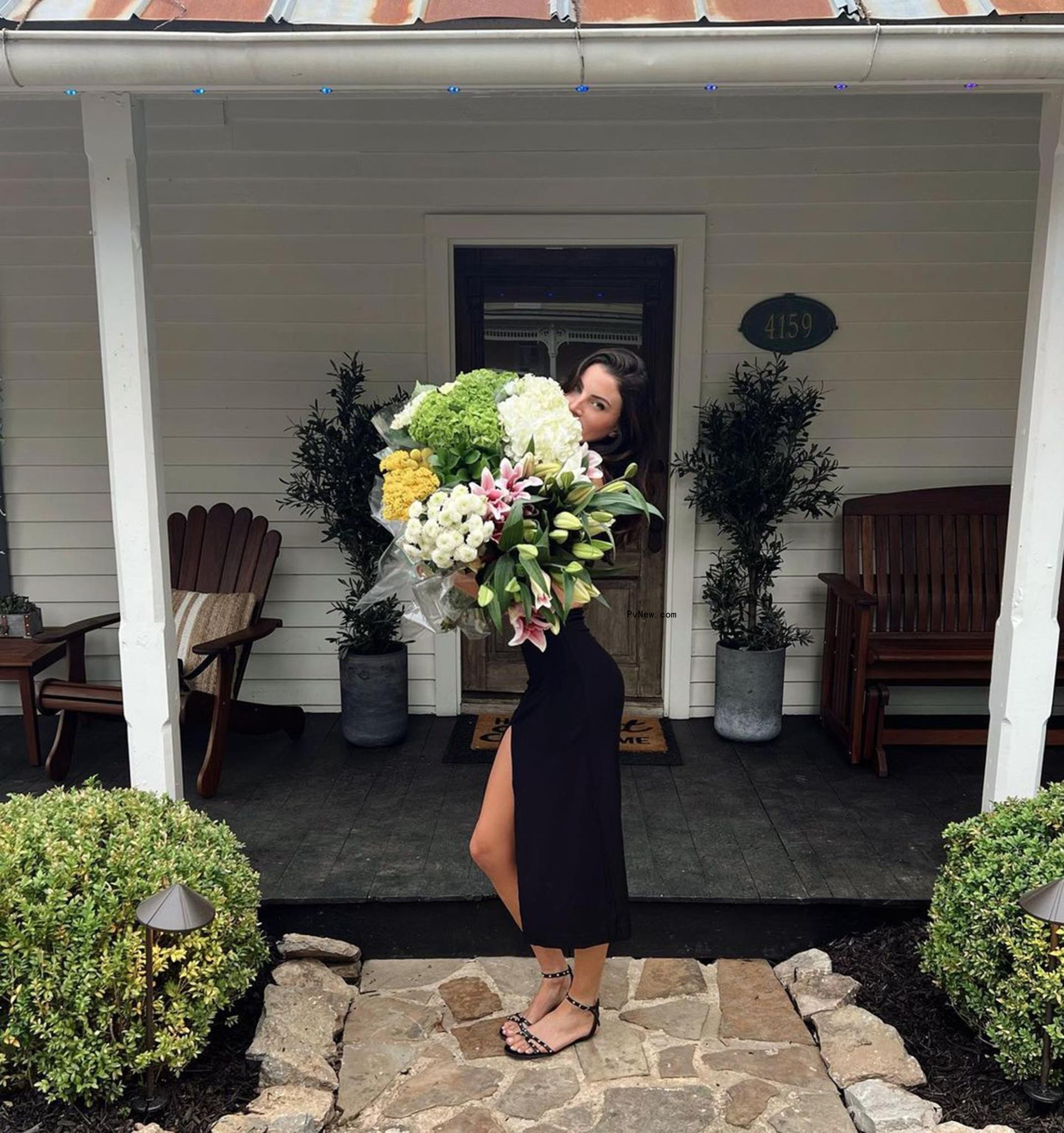 Trace Ayala, Samantha Robertson and kids