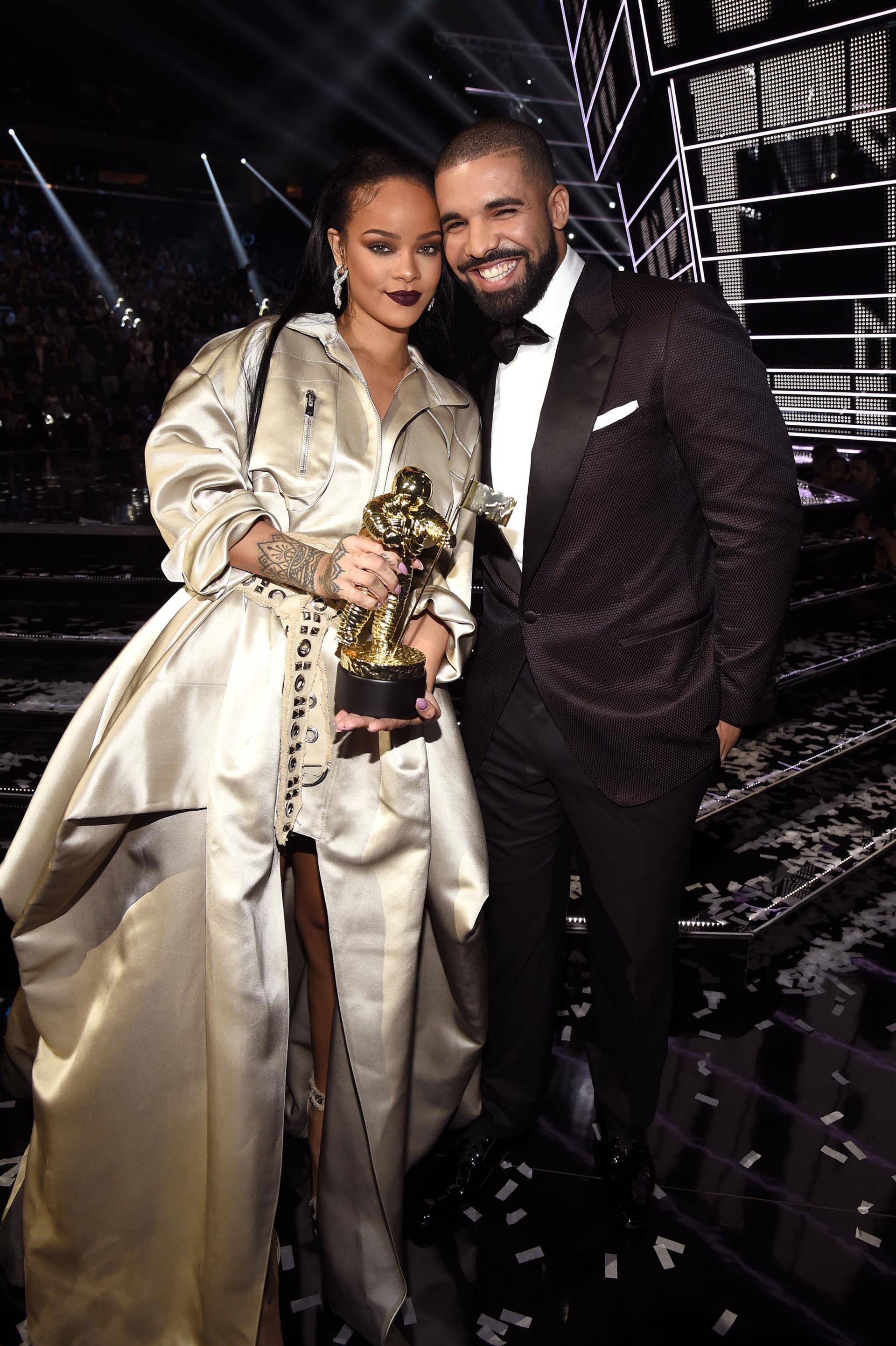 Drake and Rihanna at the 2016 VMAs.