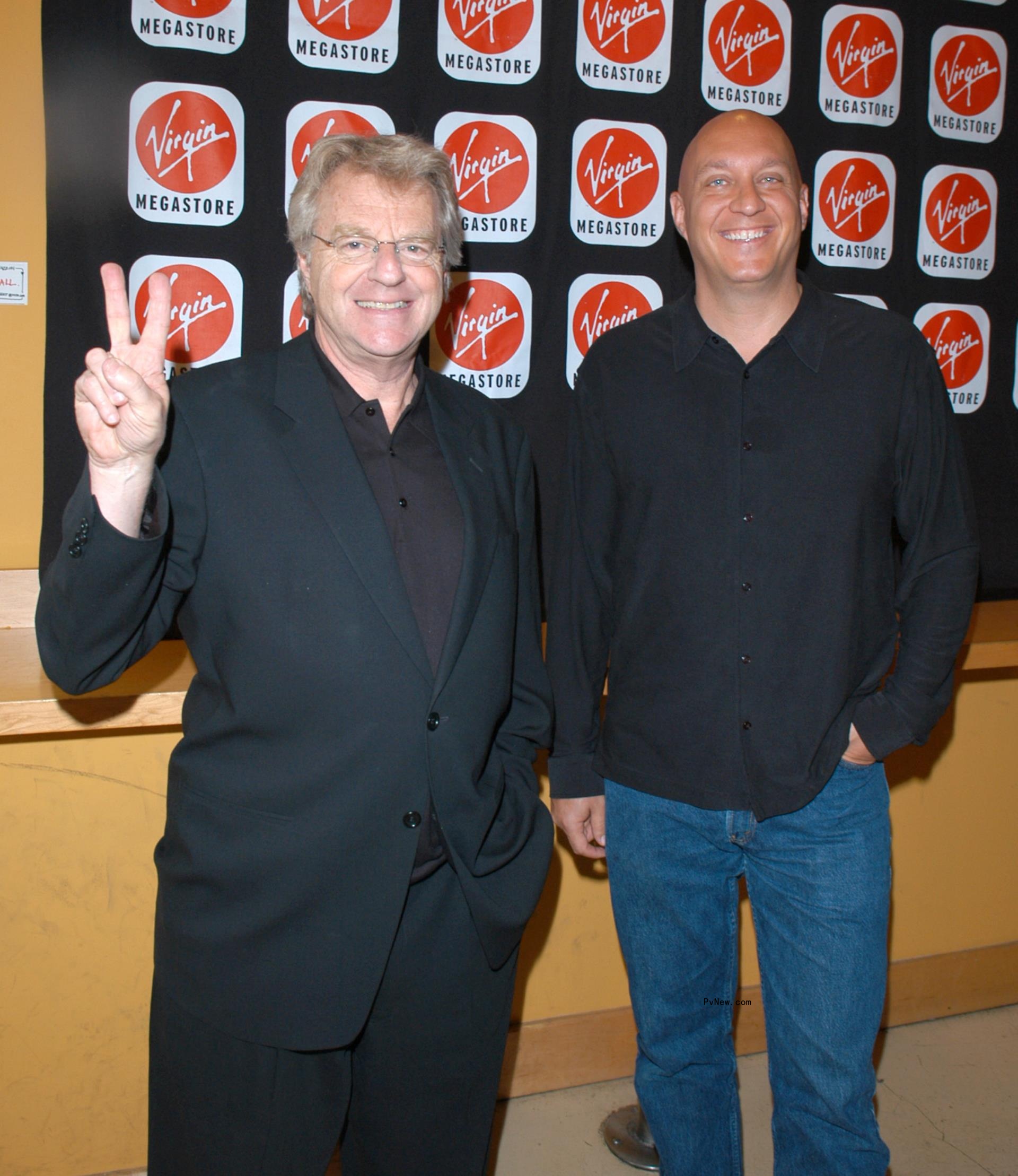 Jerry Springer and Steve Wilkos posing together