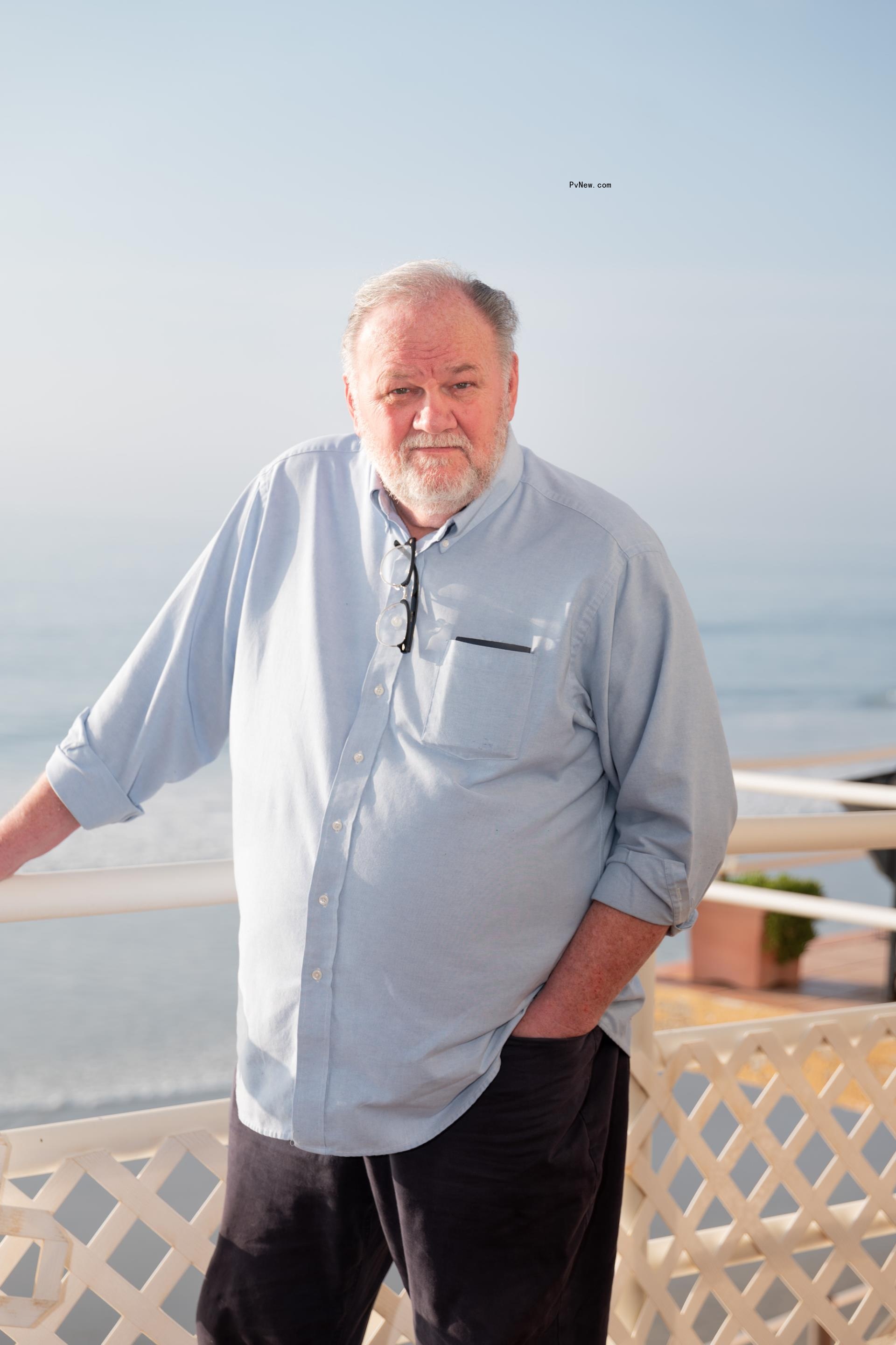 Thomas Markle posing for a solo photo