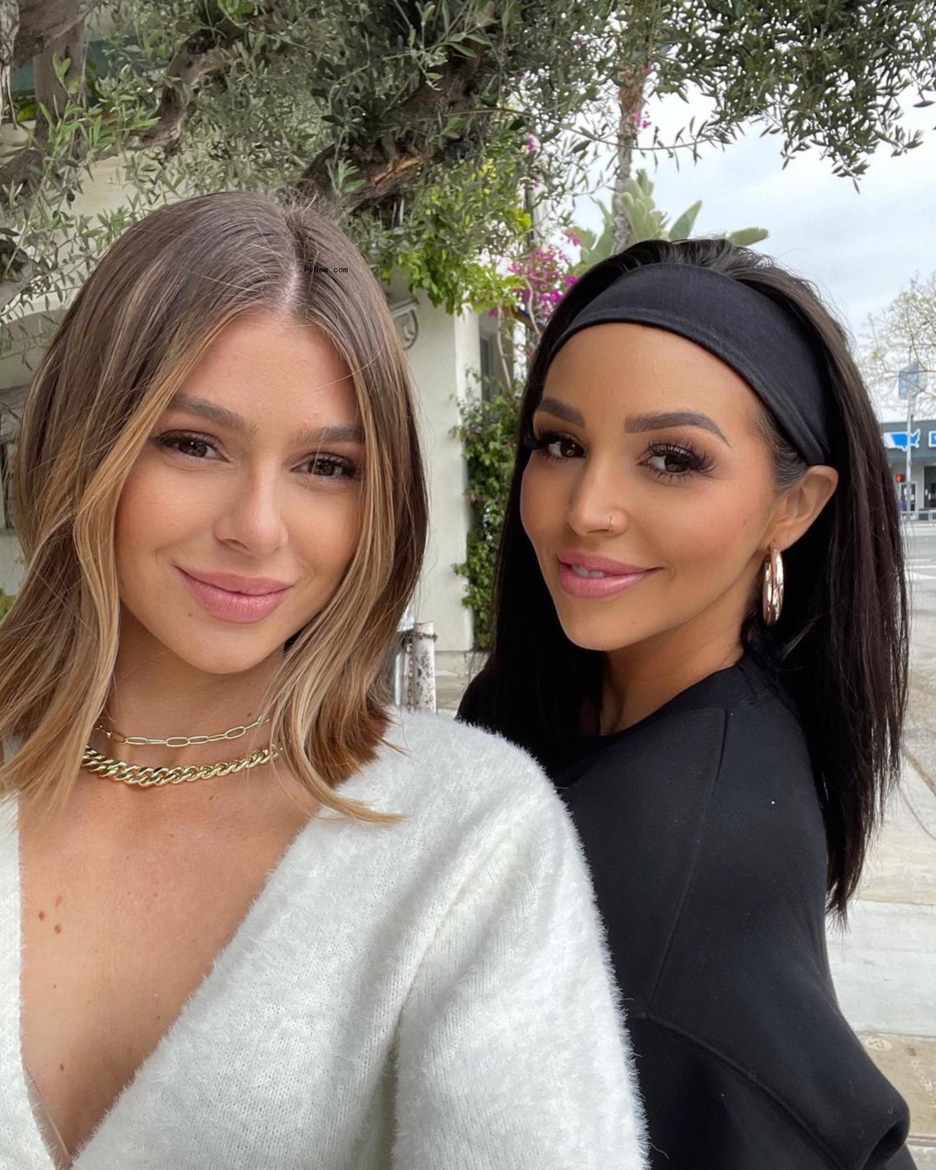 Raquel Leviss takes selfie with Scheana Shay