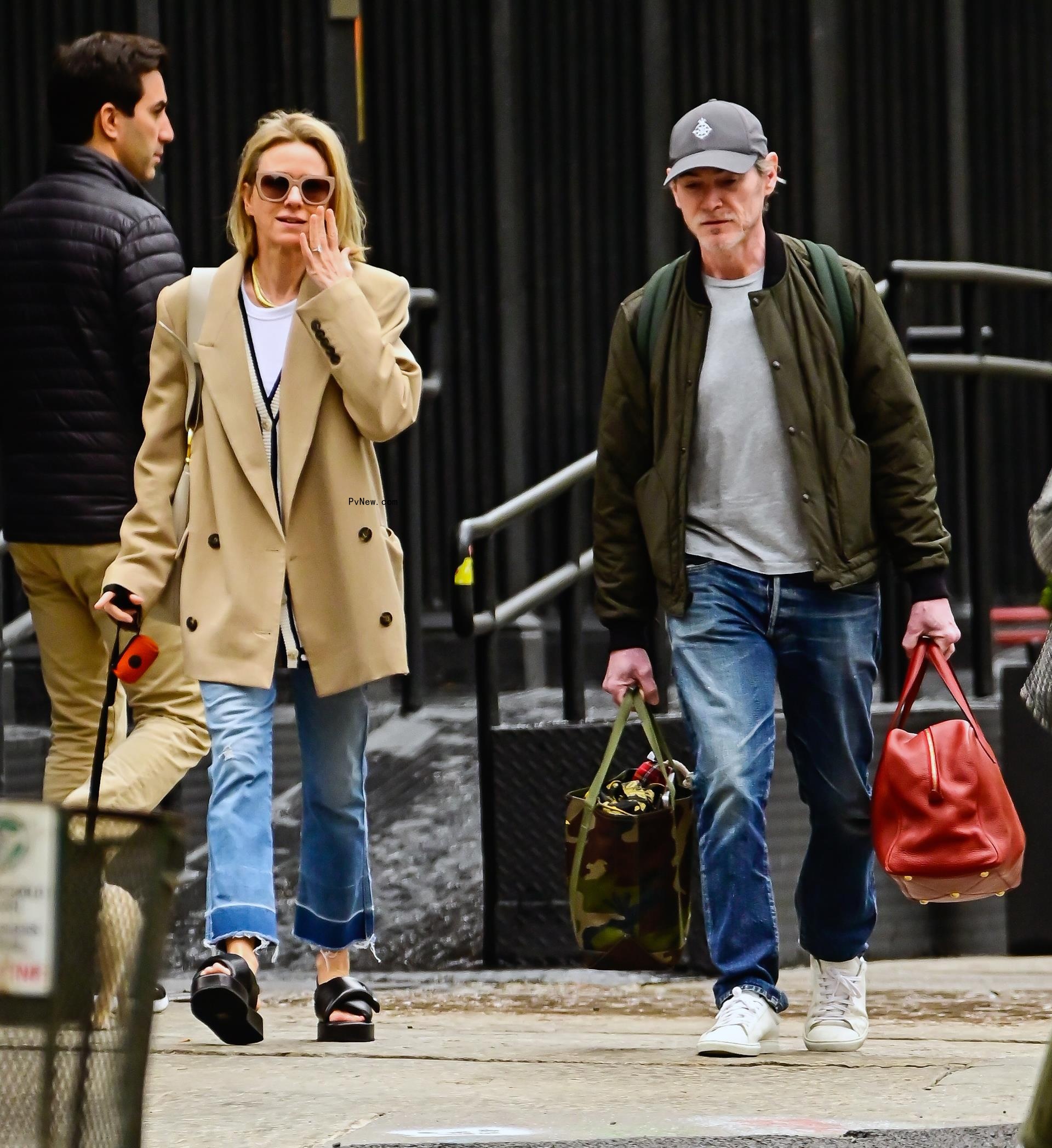 Naomi Watts and Billy Crudup walk in New York City