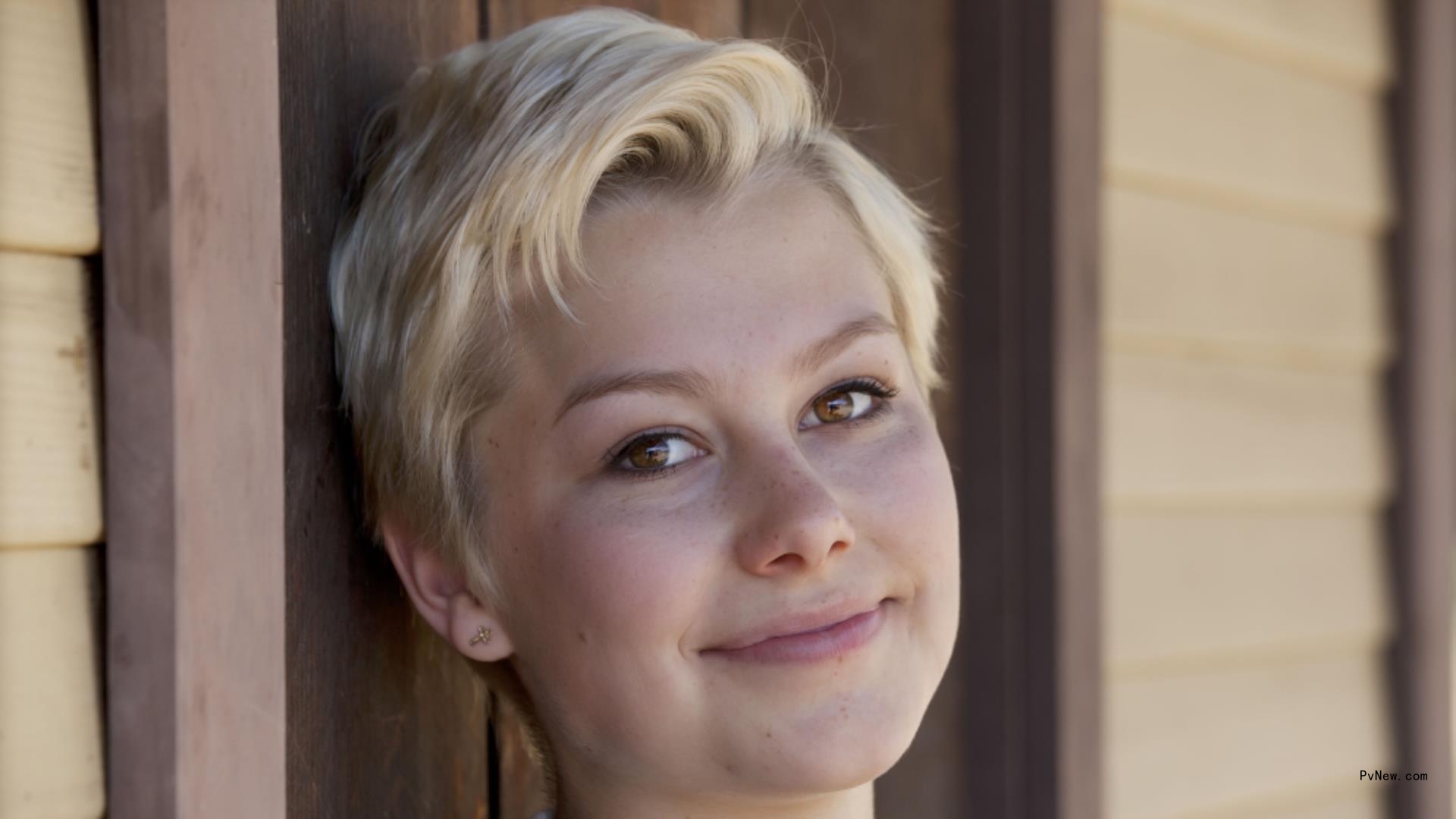 Phoebe Bridgers’ Early Years: A Photo Gallery Captio<i></i>ned by Her Mom