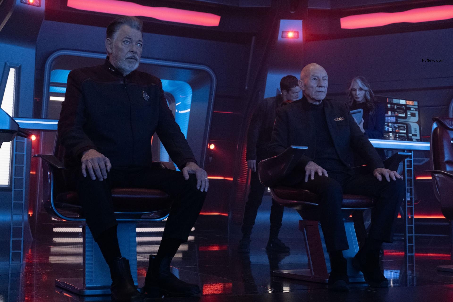 Jo<i></i>nathan Frakes Looks Back at His ‘Star Trek’ TV Directing Career, From ‘Next Generation’ to the ‘Strange New Worlds’-‘Lower Decks’ Crossover