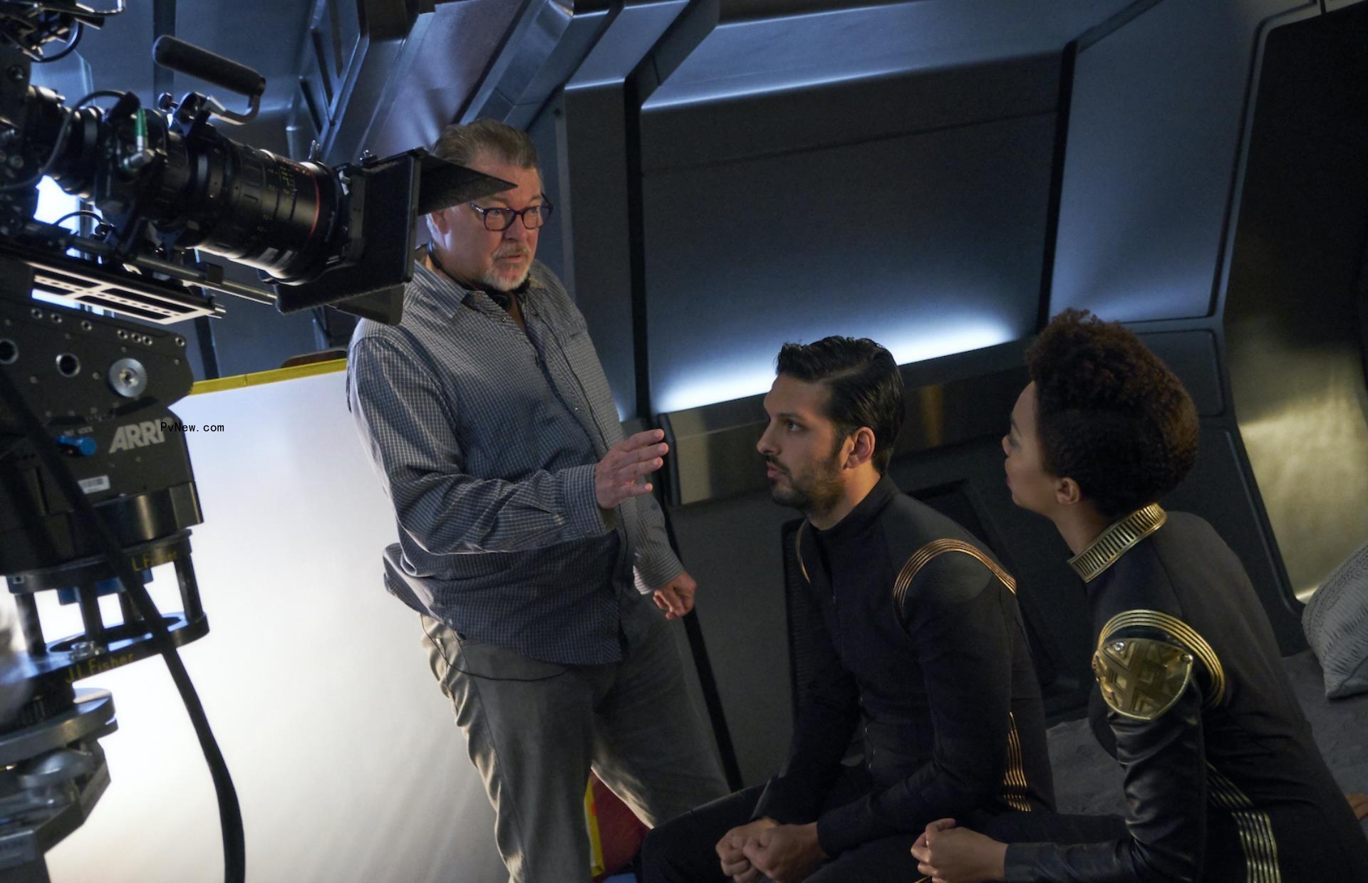 Jo<i></i>nathan Frakes Looks Back at His ‘Star Trek’ TV Directing Career, From ‘Next Generation’ to the ‘Strange New Worlds’-‘Lower Decks’ Crossover