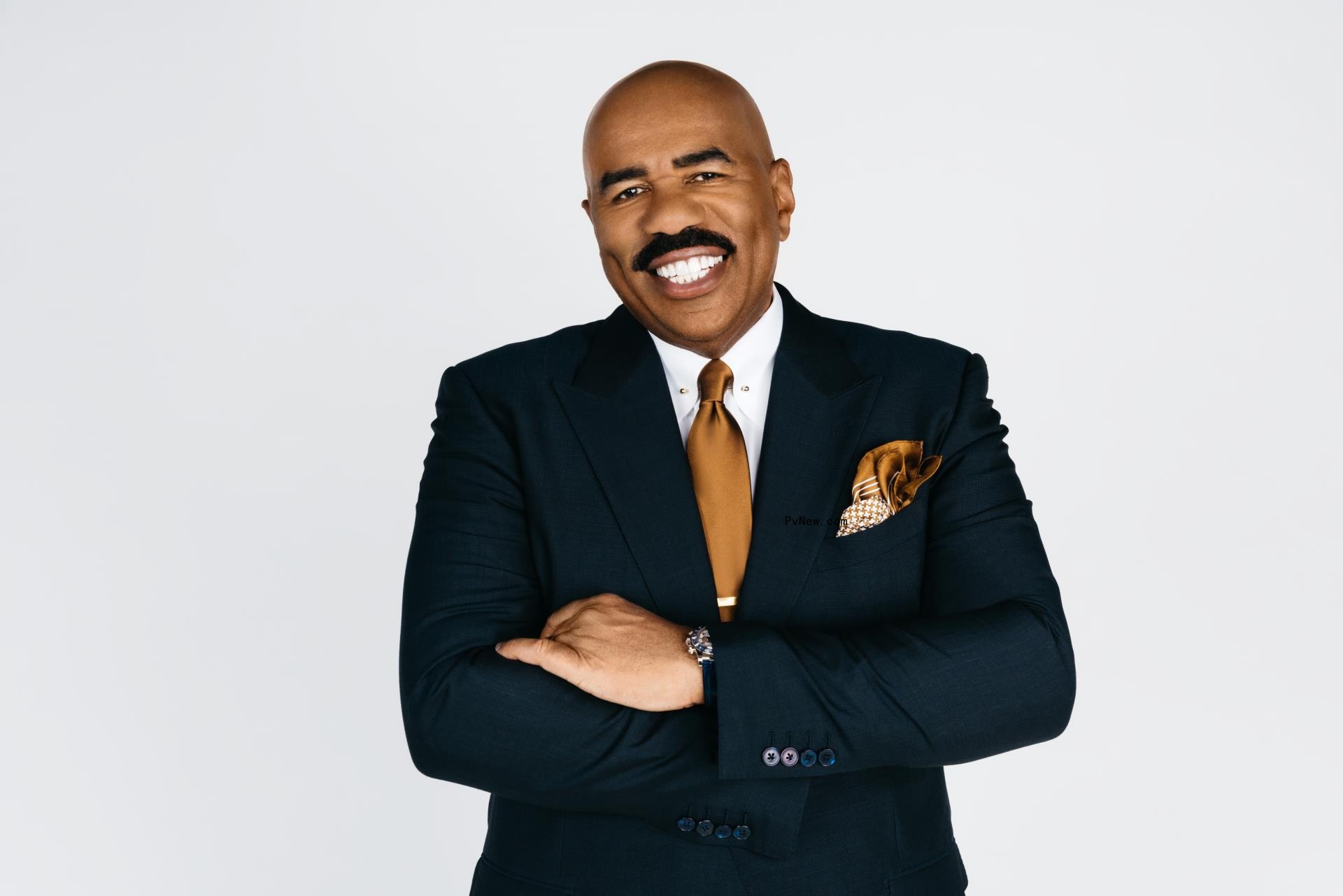 Steve Harvey Renews Radio-Syndication Deal Through End of 2026