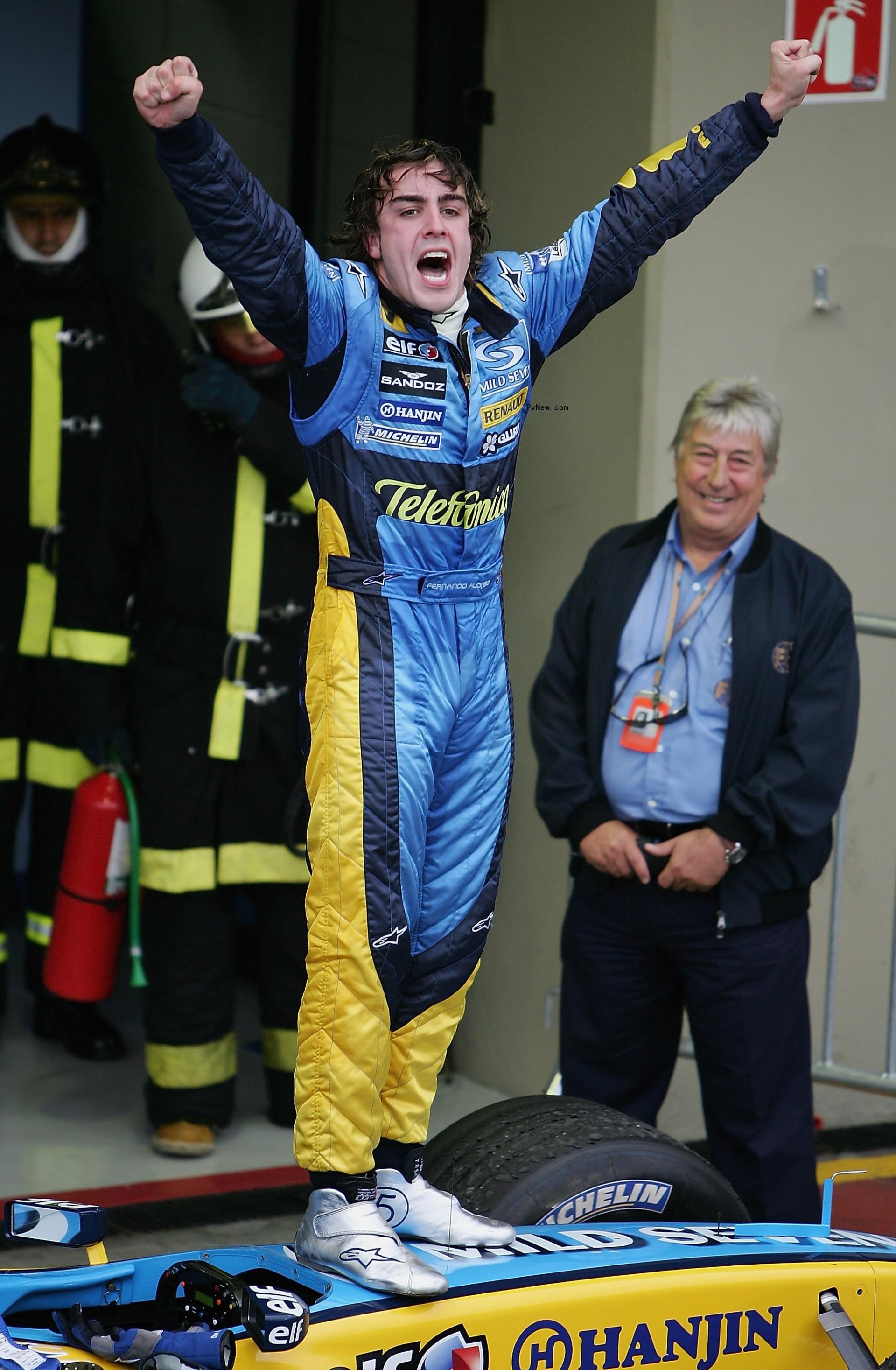 Fernando Alo<i></i>nso winning the world championship