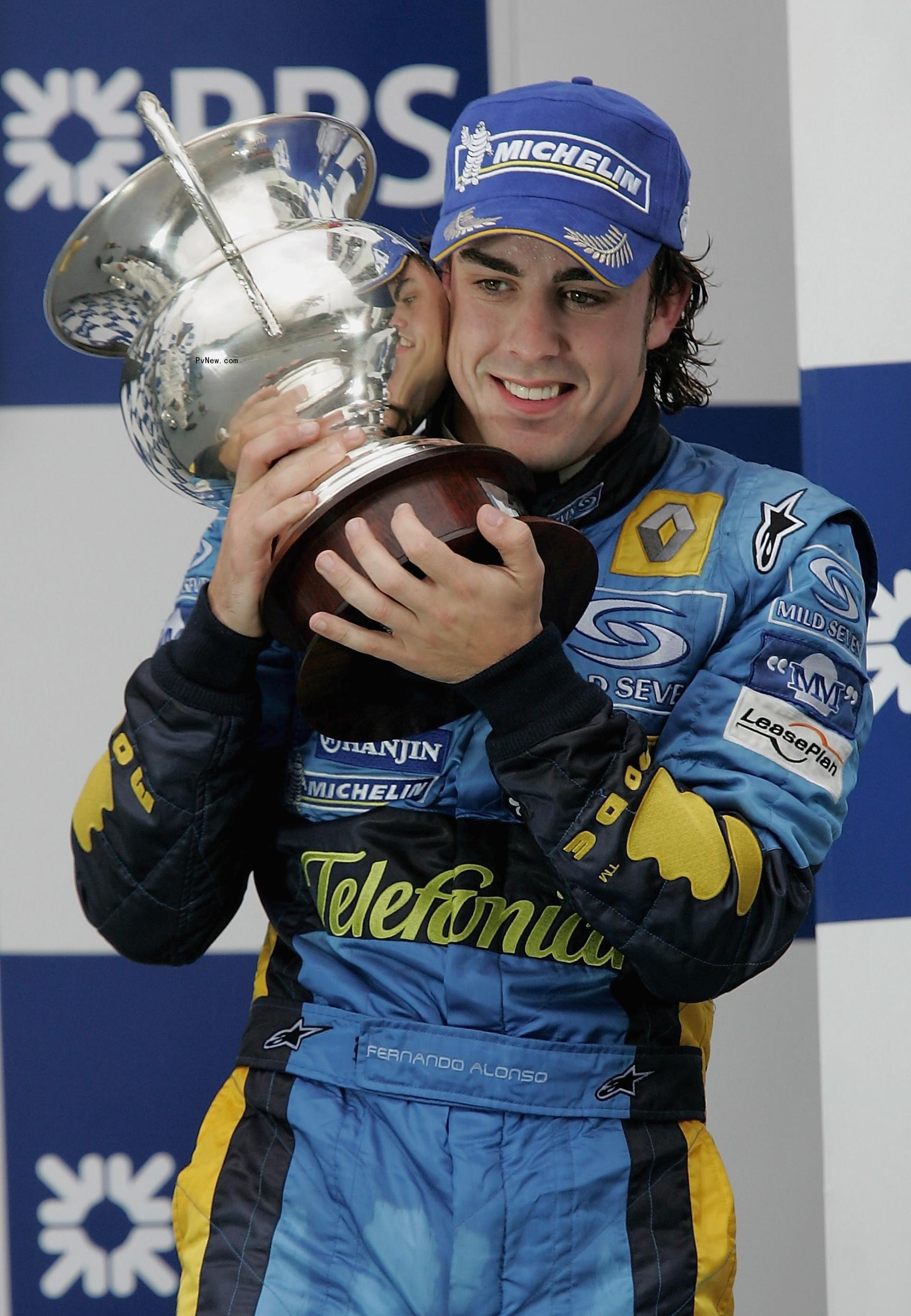 Fernando Alo<i></i>nso winning the world championship.