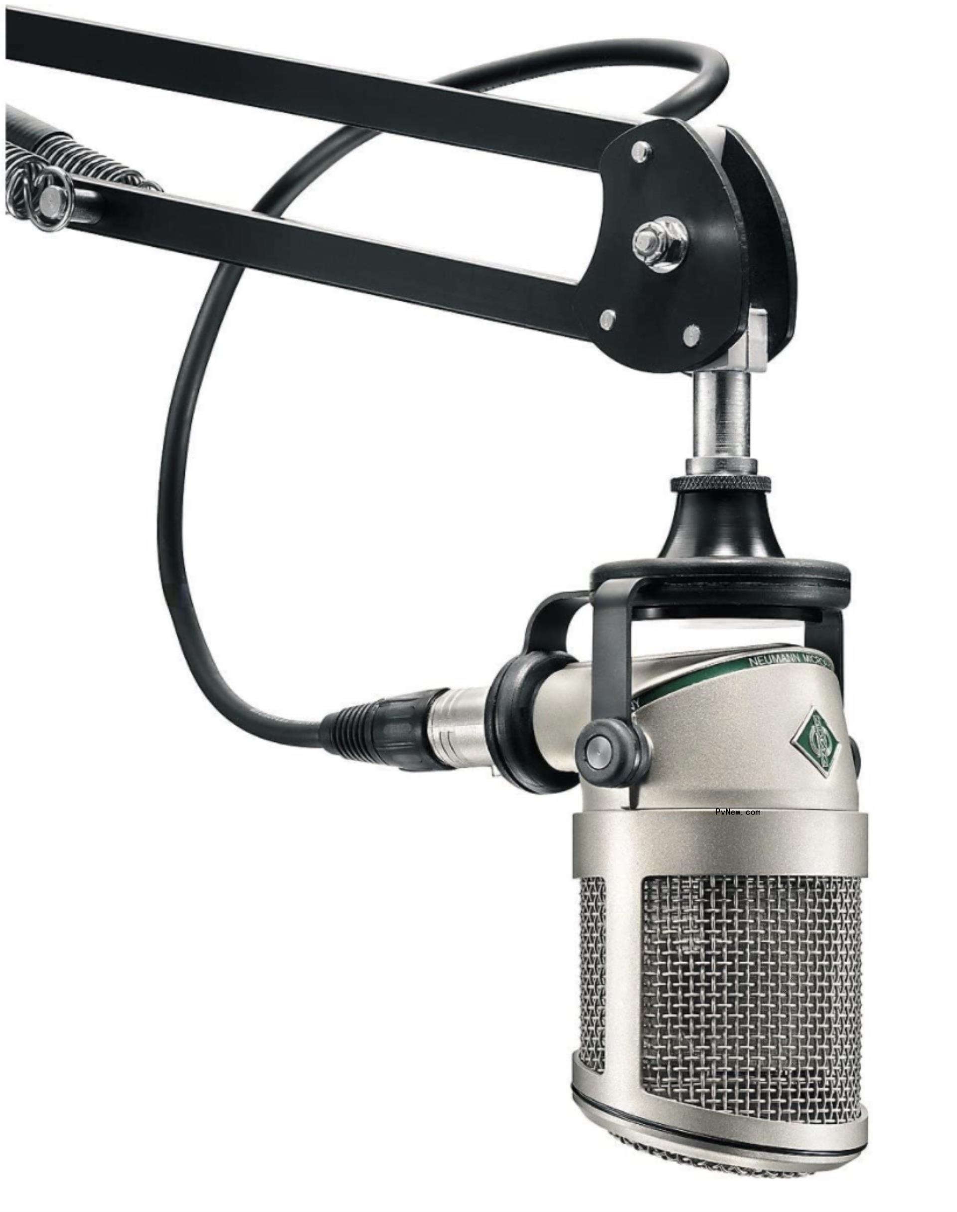 The Best Podcast Mics to Buy Right Now, According to Three Professio<i></i>nal Sound Engineers