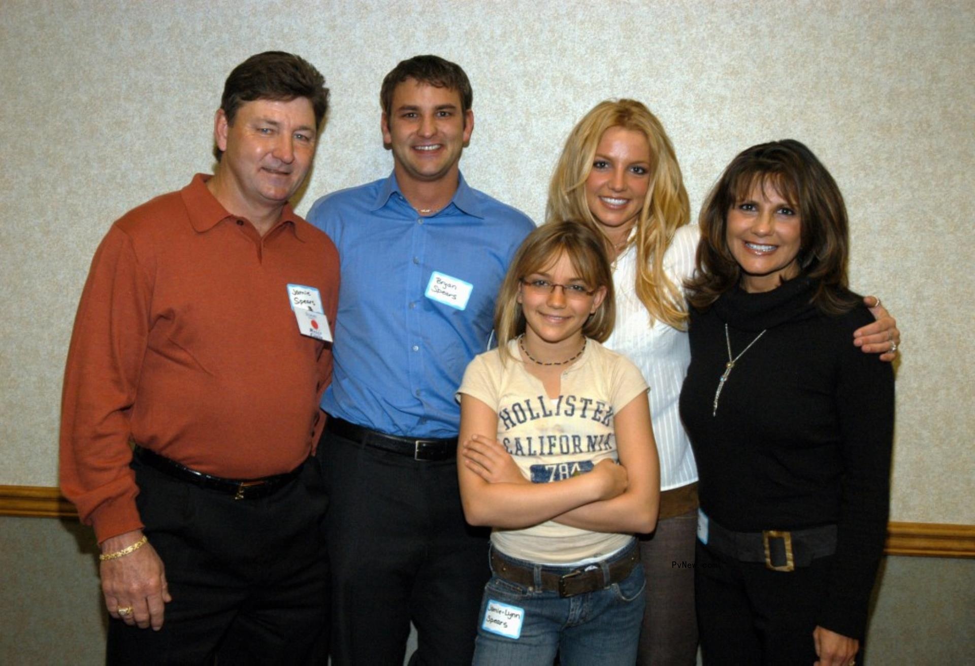 Jamie Spears, Bryan Spears, Jamie Lynn Spears, Britney Spears and Lynne Spears