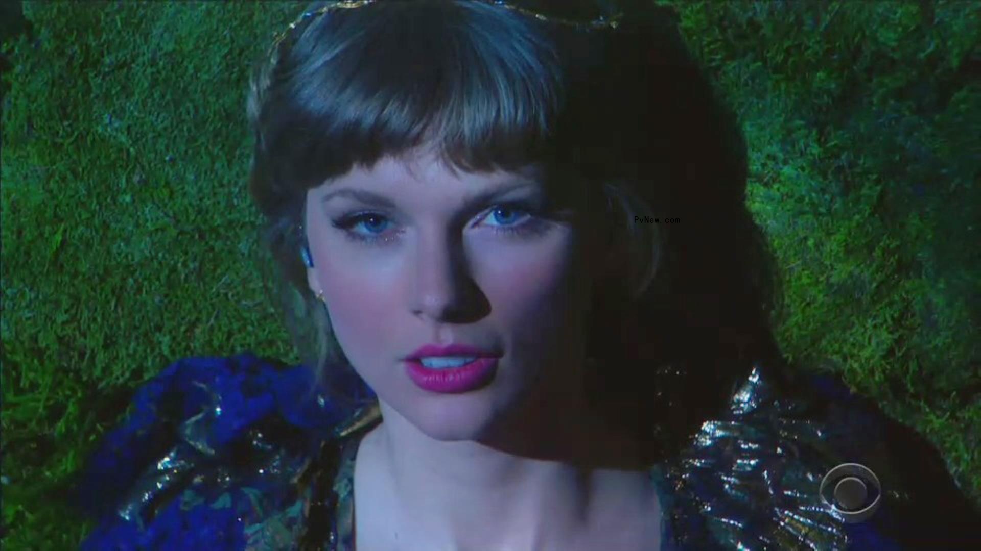 Taylor Swift Brings the ‘Folklore’ to Grammy Stage in Performance With Jack Antonoff, Aaron Dessner