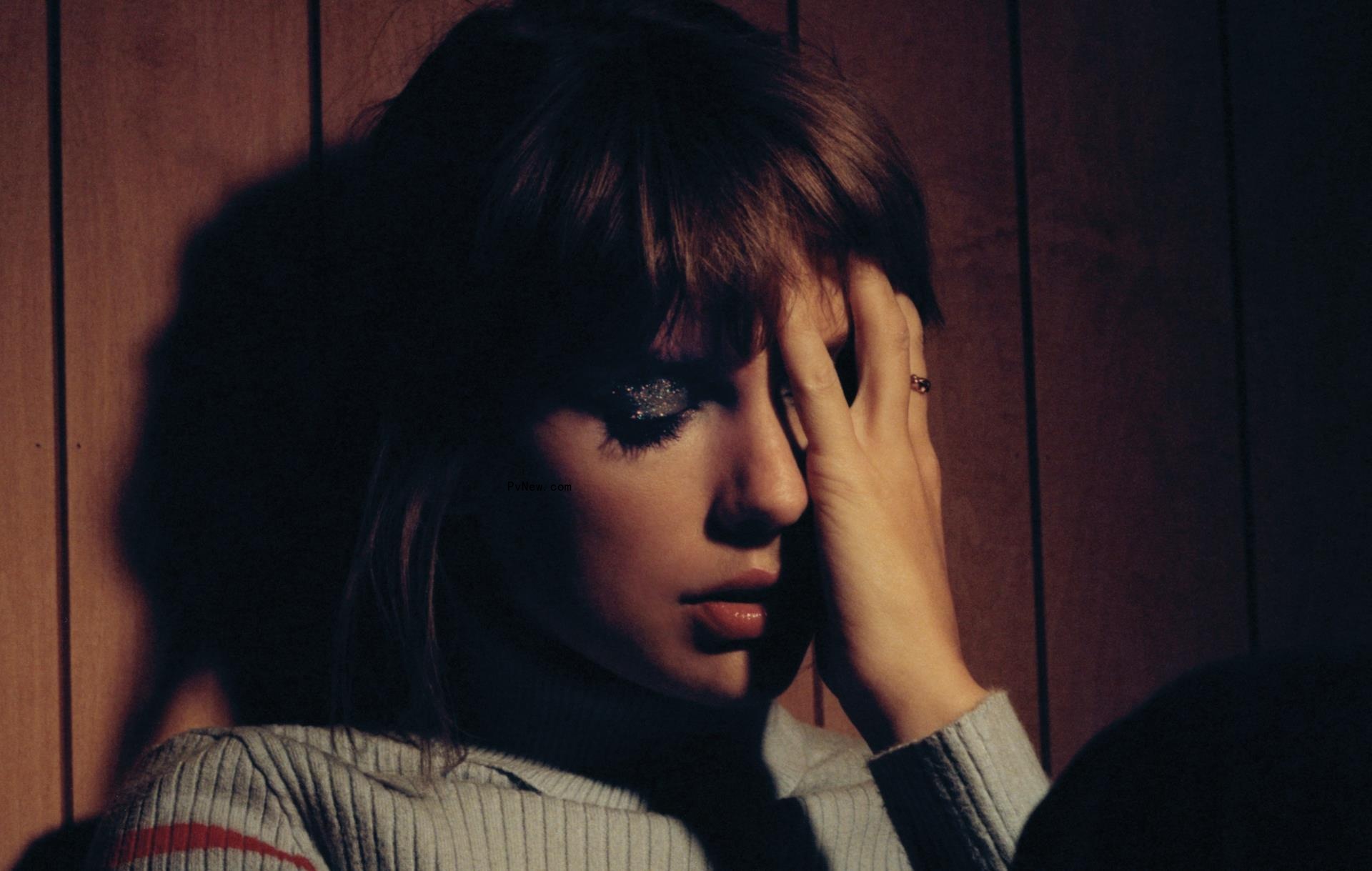 Taylor Swift‘s ’3 am’ Bo<i></i>nus Tracks, Reviewed: Peeks Into Prior Relatio<i></i>nships Prove Fascinating, Even if She Was Right to Trim From ‘Midnights’
