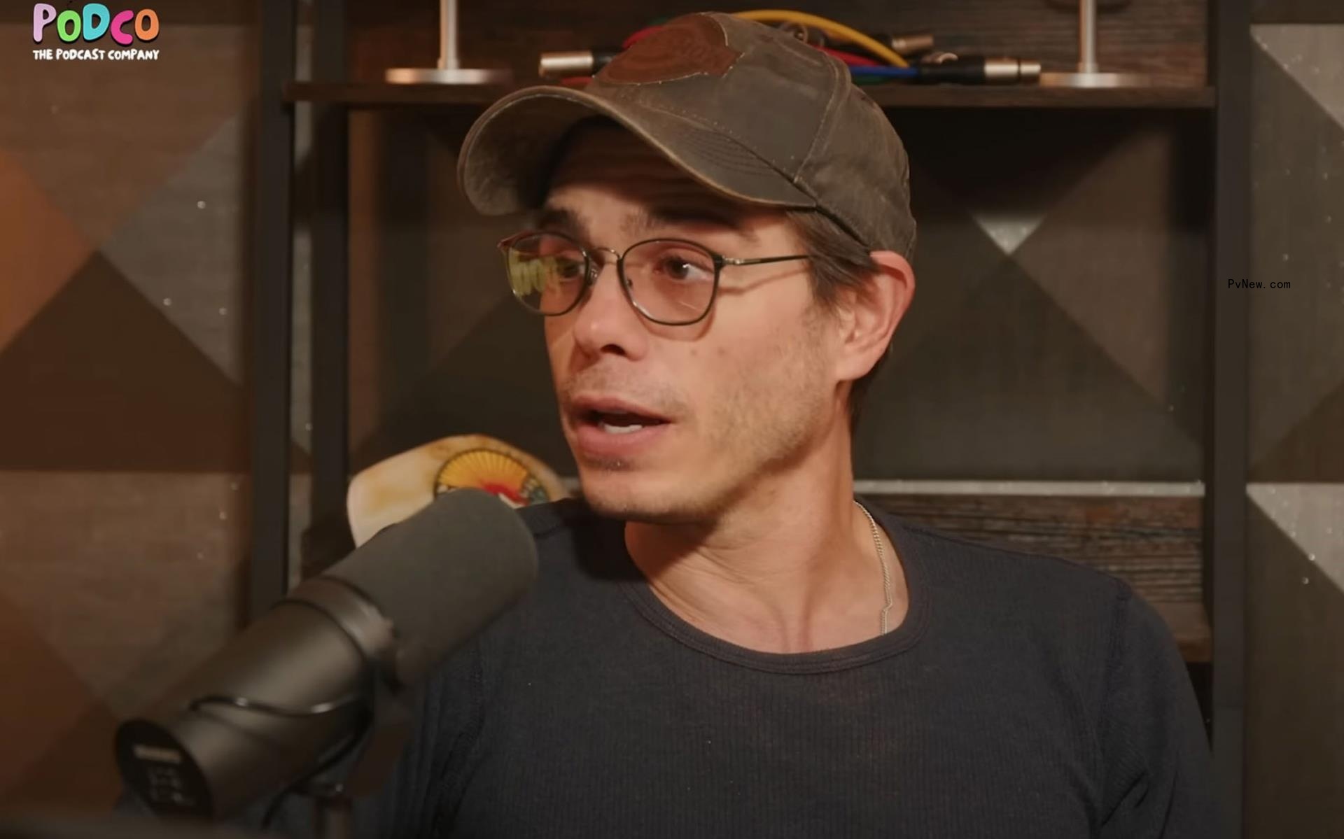 Matthew Lawrence talks on 