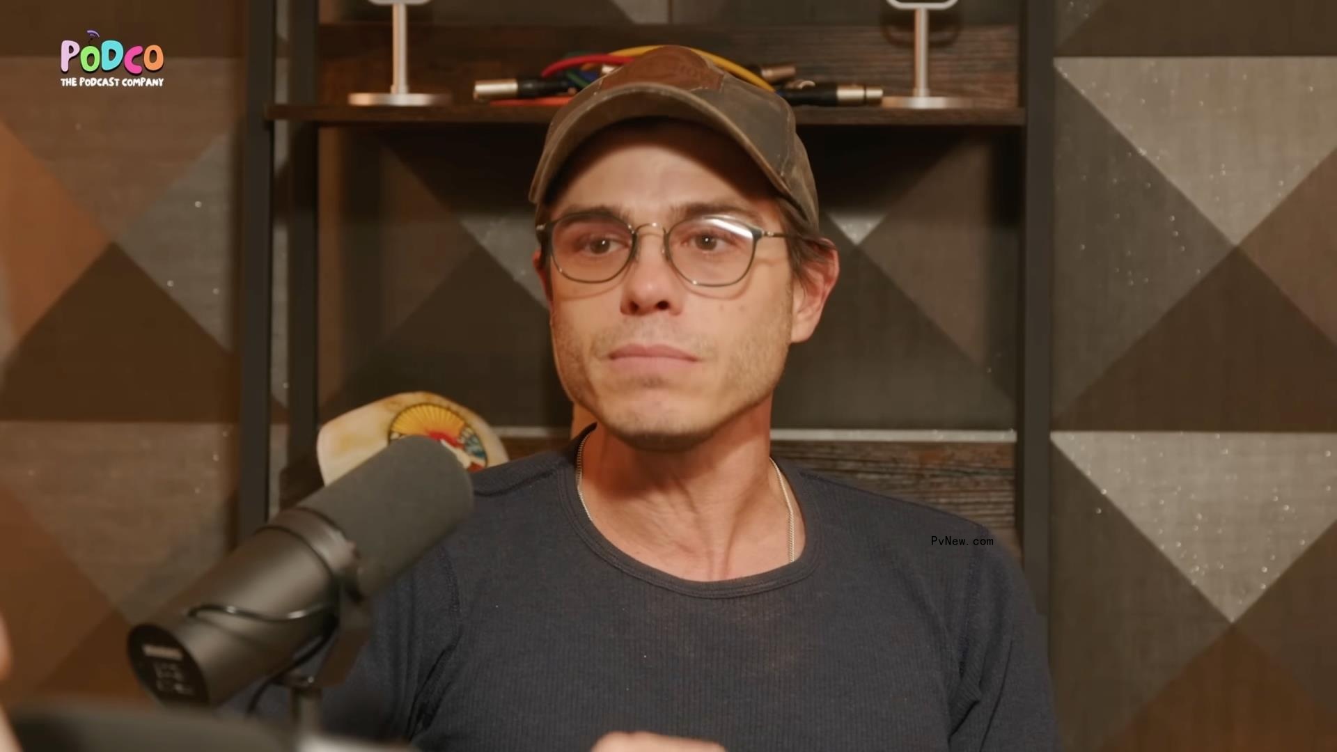 Matthew Lawrence talks on 