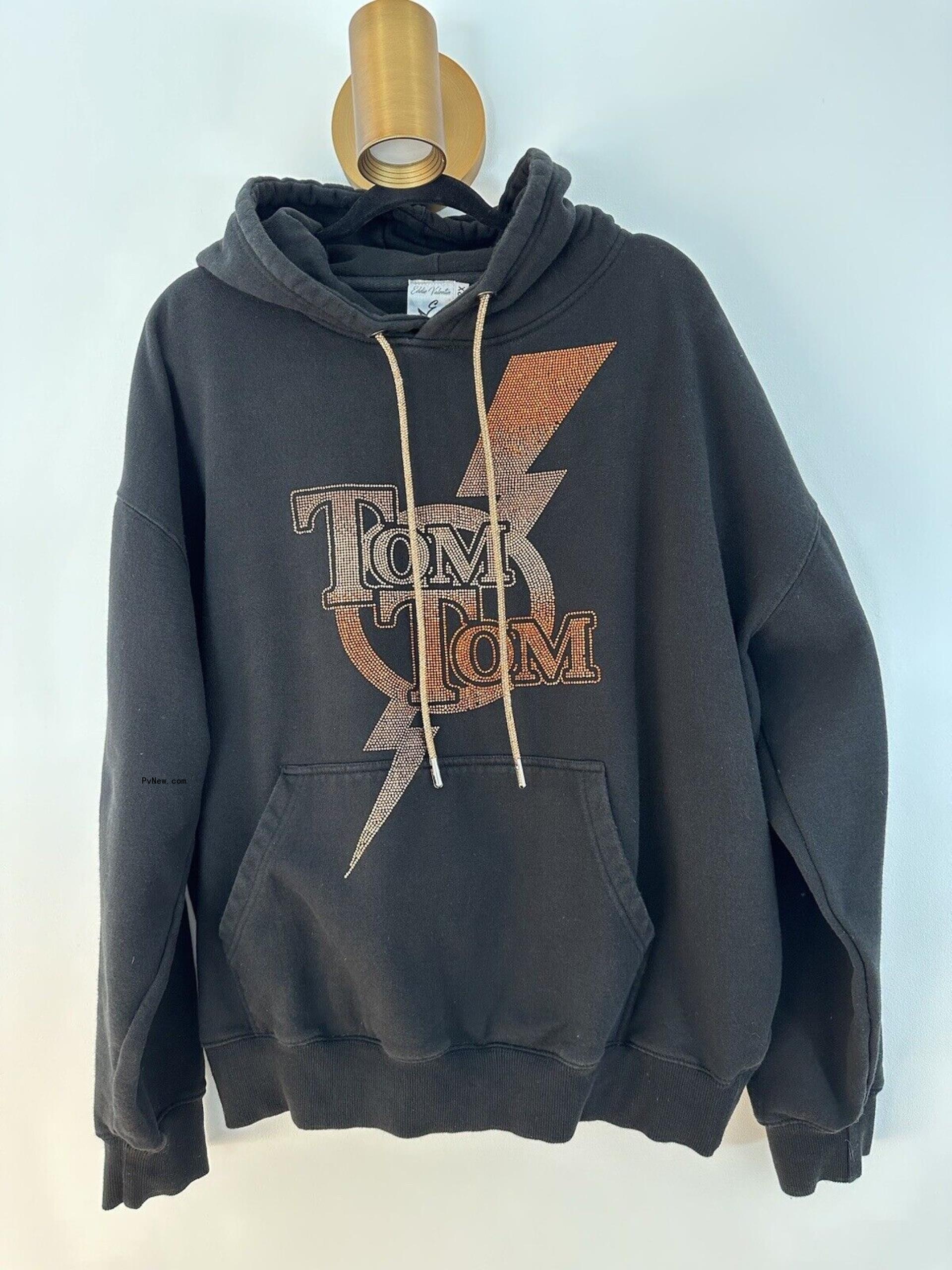 A TomTom sweatshirt