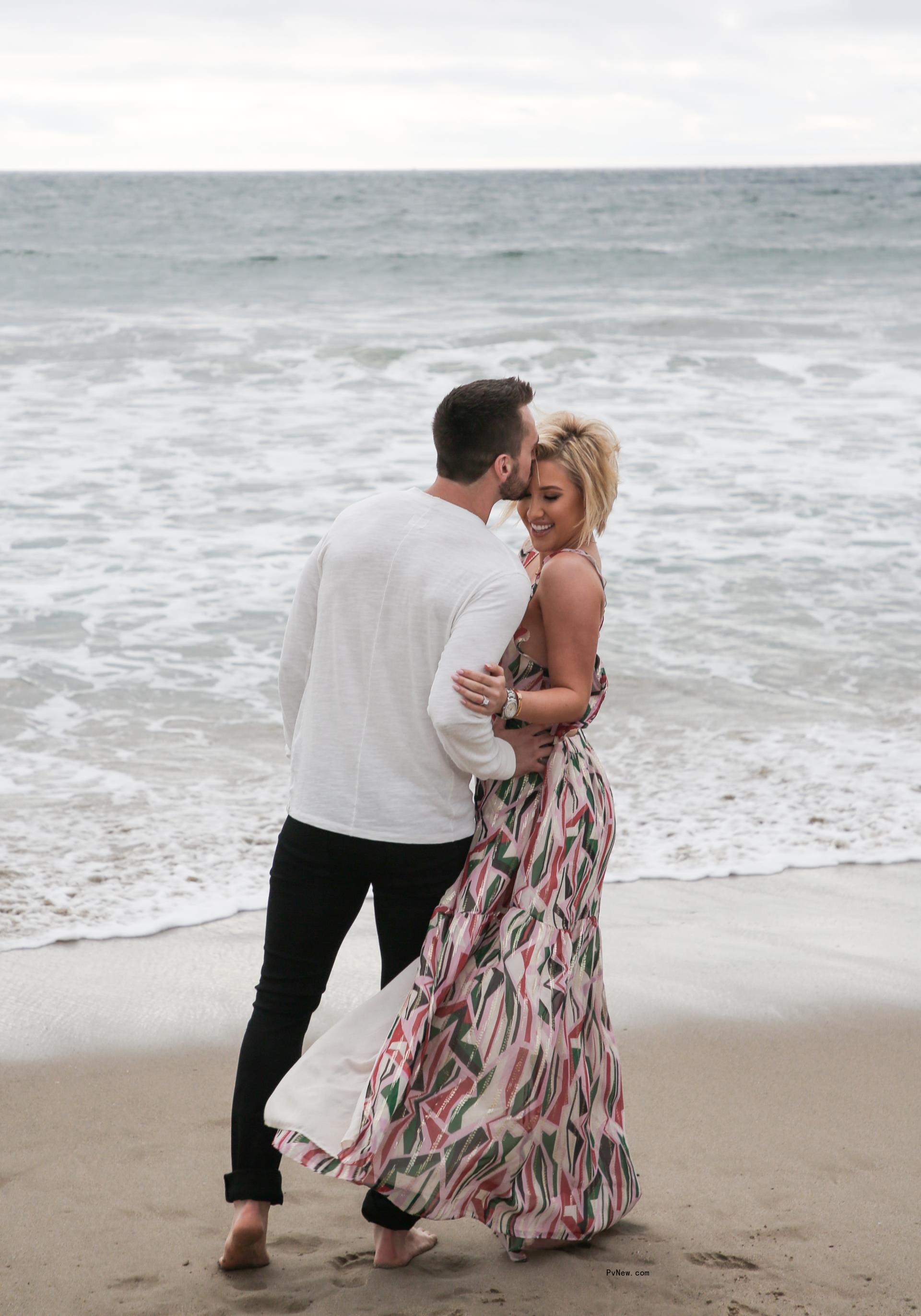 Nic Kerdiles kissing Savannah Chrisley
