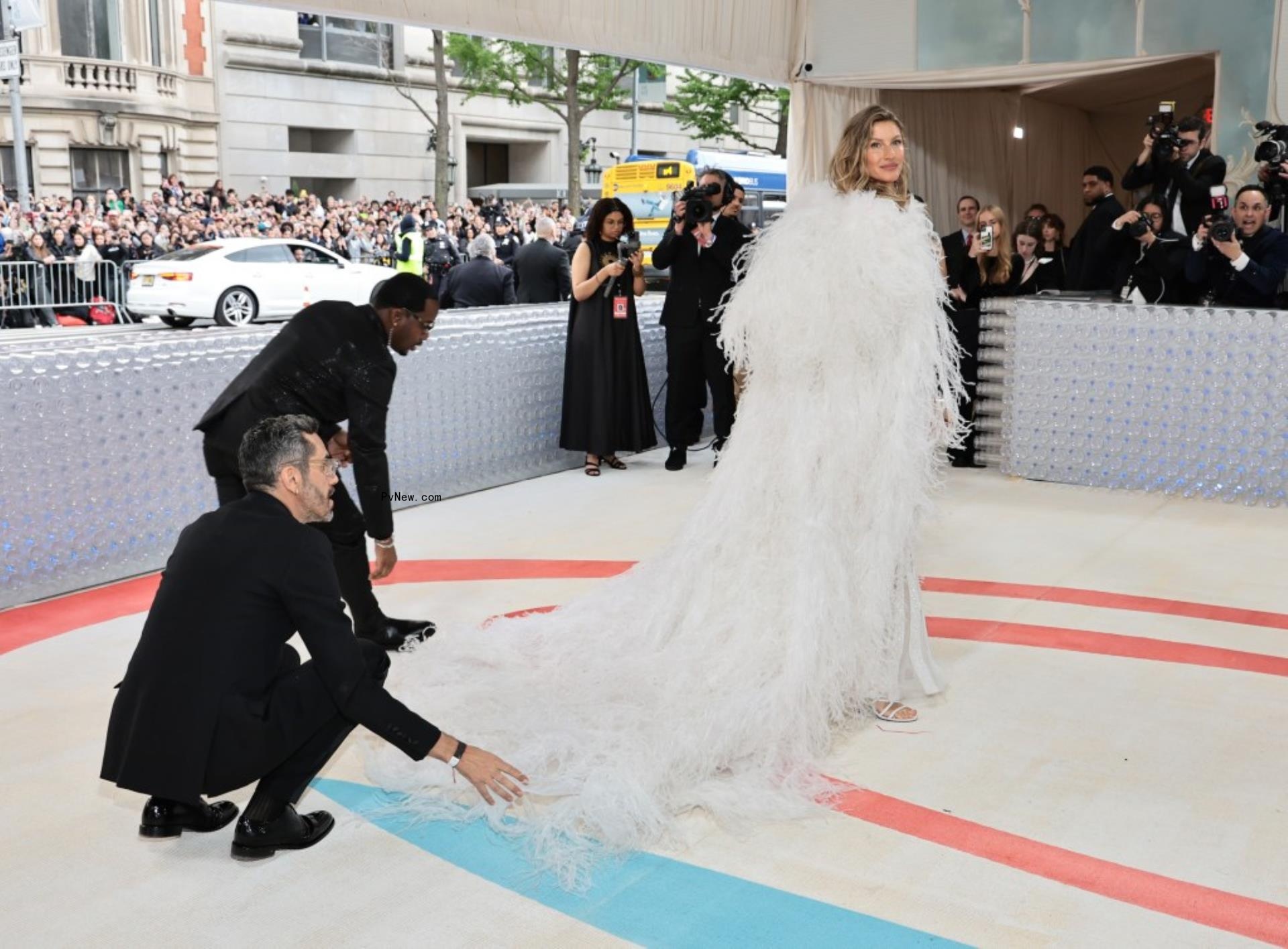 Gisele Bündchen at the Met Gala 2023.