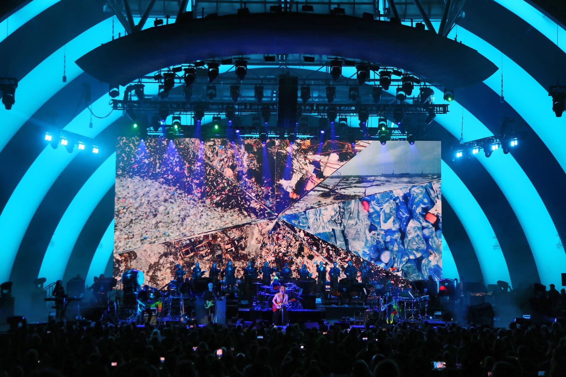 Danny Elfman Has a Very Happy, Sweetly Menacing Homecoming at the Hollywood Bowl: Co<i></i>ncert Review