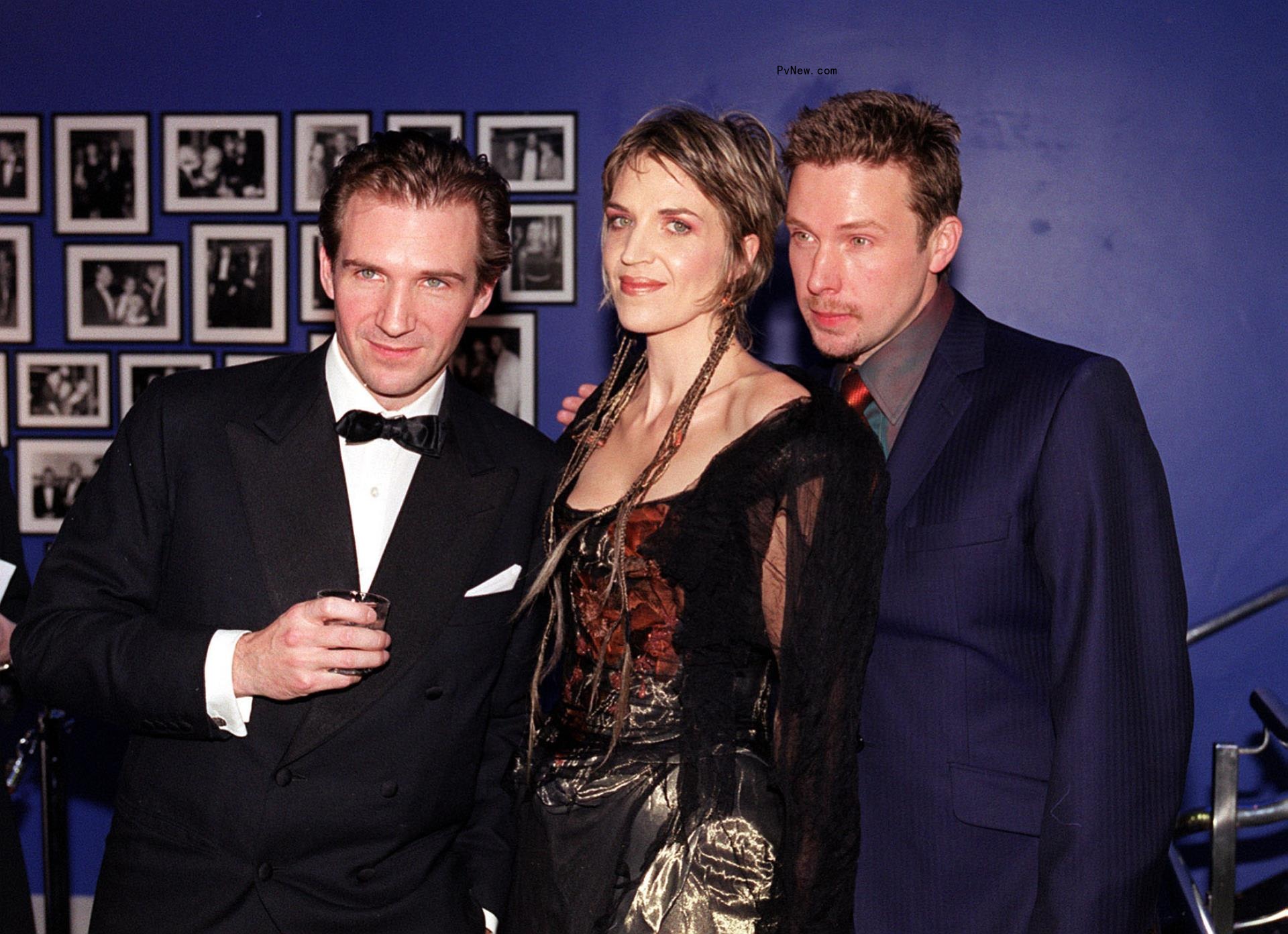 Ralph, Martha and Magnus Fiennes.