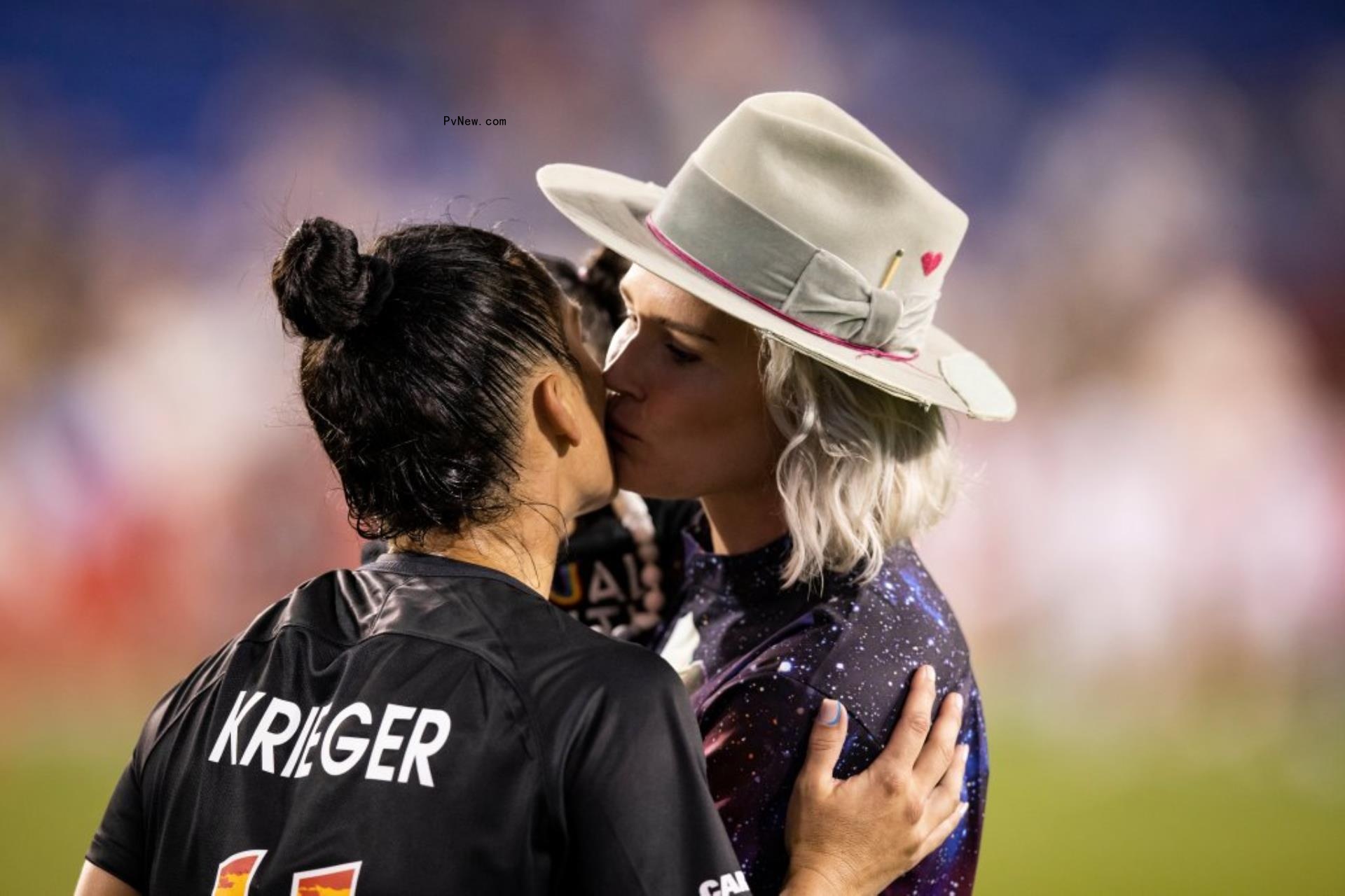 ali krieger kissing ashyn harris