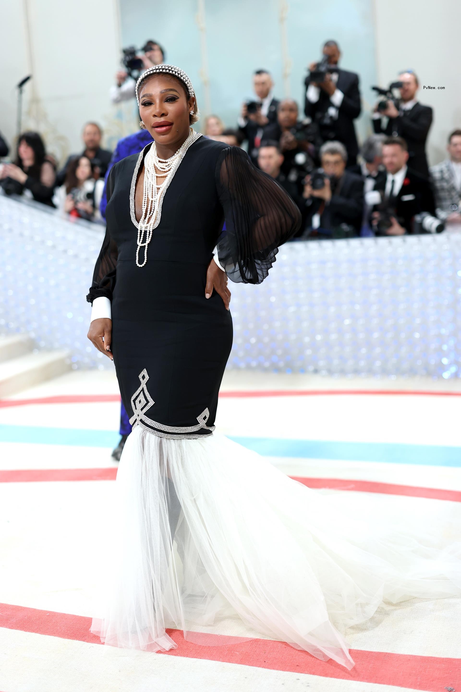 Serena Williams shows baby bump at Met Gala