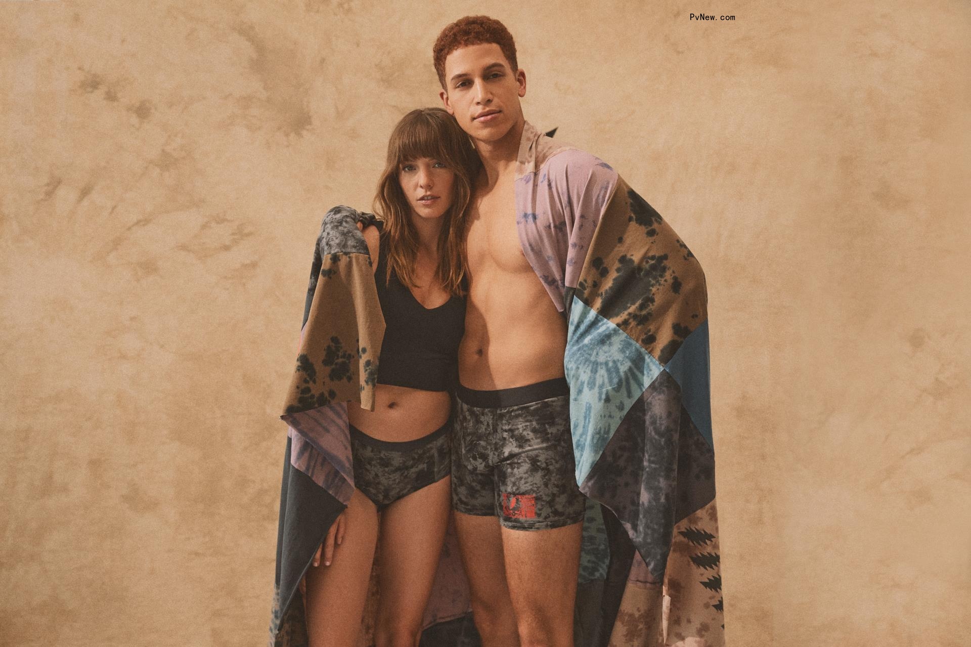 New Grateful Dead Athleisure Wear Is Both Sustainable and a Vibe
