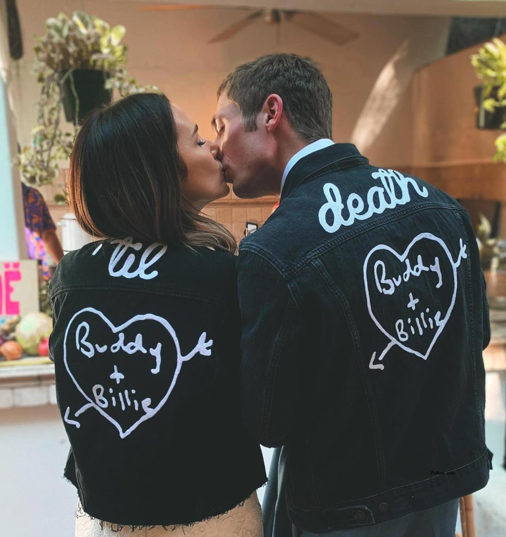 Jeremy Allen White, Addison Timlin and daughter