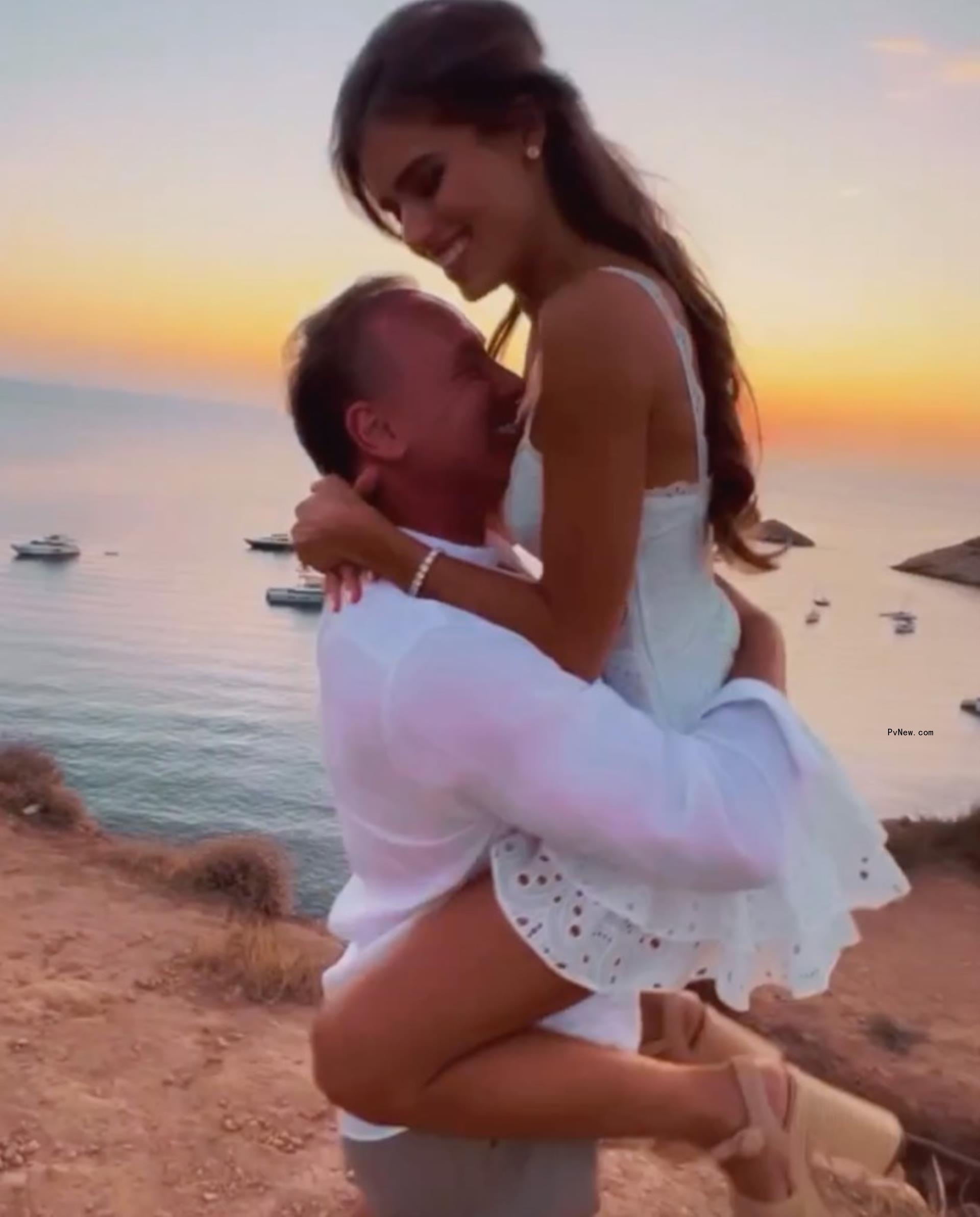 lenny hochstein carrying fiancee katharina mazepa