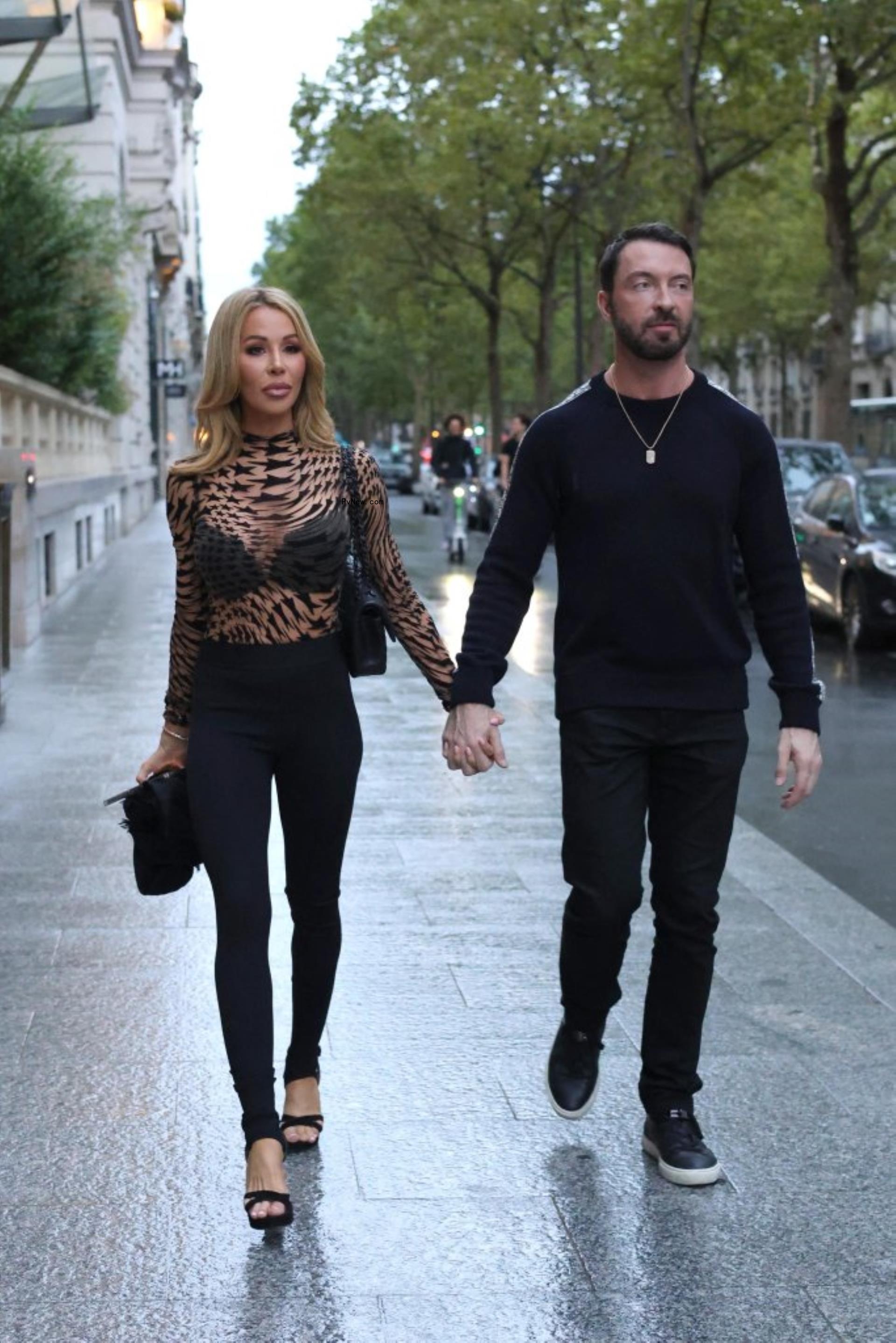 Lisa Hochstein and Jody Glidden.