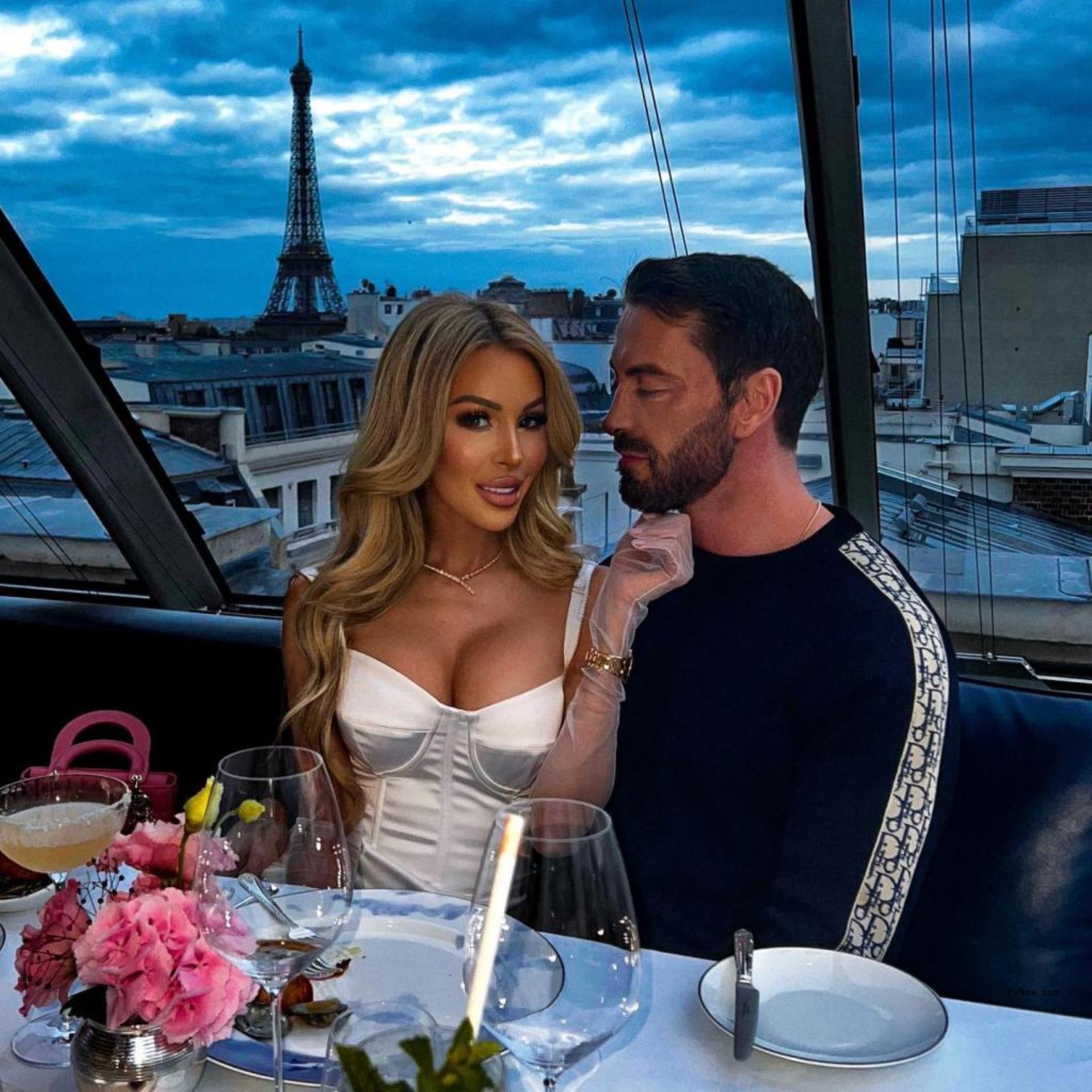 Lisa Hochstein and Jody Glidden.