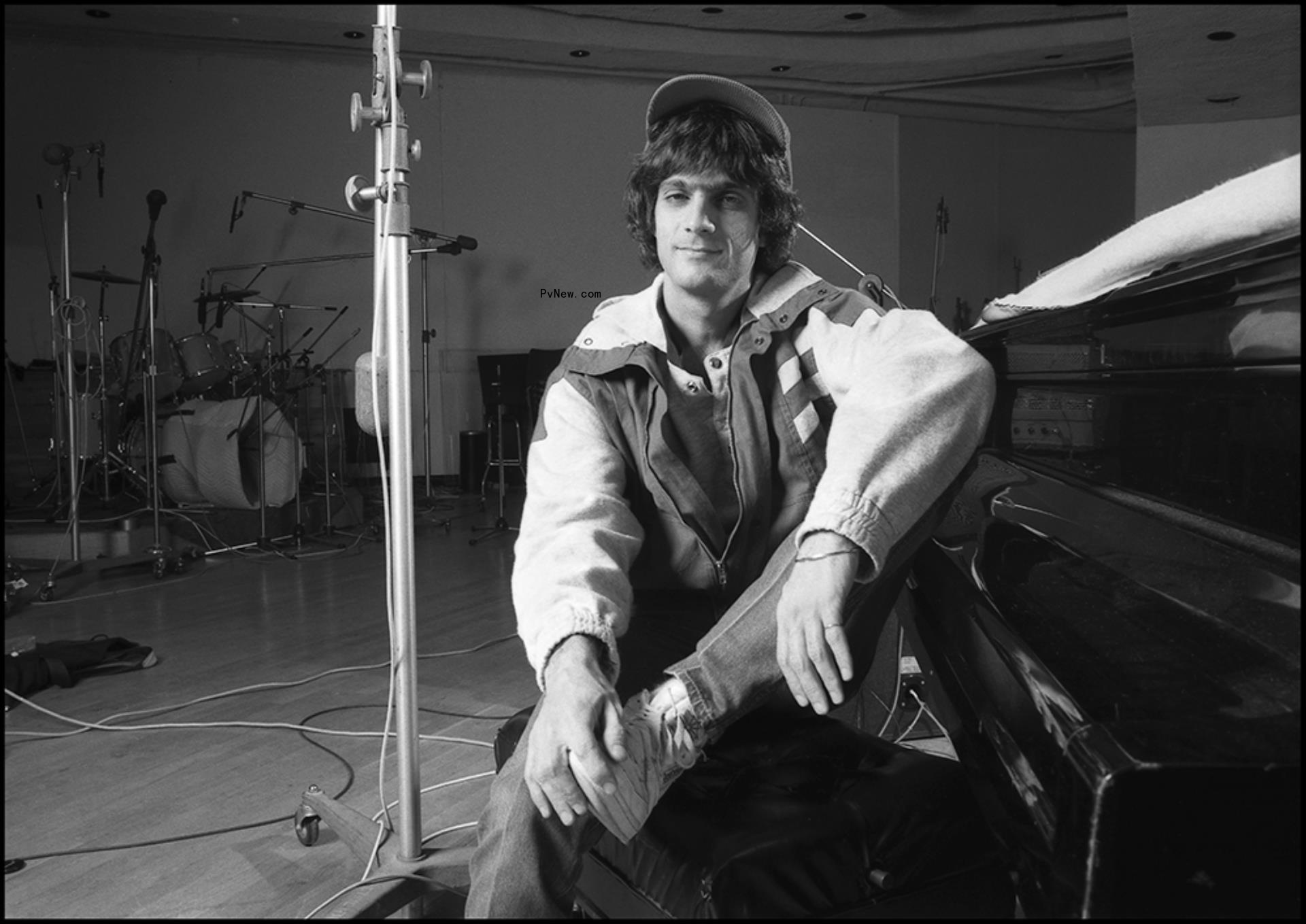 Jimmy Iovine Opens Up a<i></i>bout Working With John Lennon, Bruce Springsteen and Dr. Dre, the State of the Music Biz, and Being Inducted Into the Rock Hall of Fame