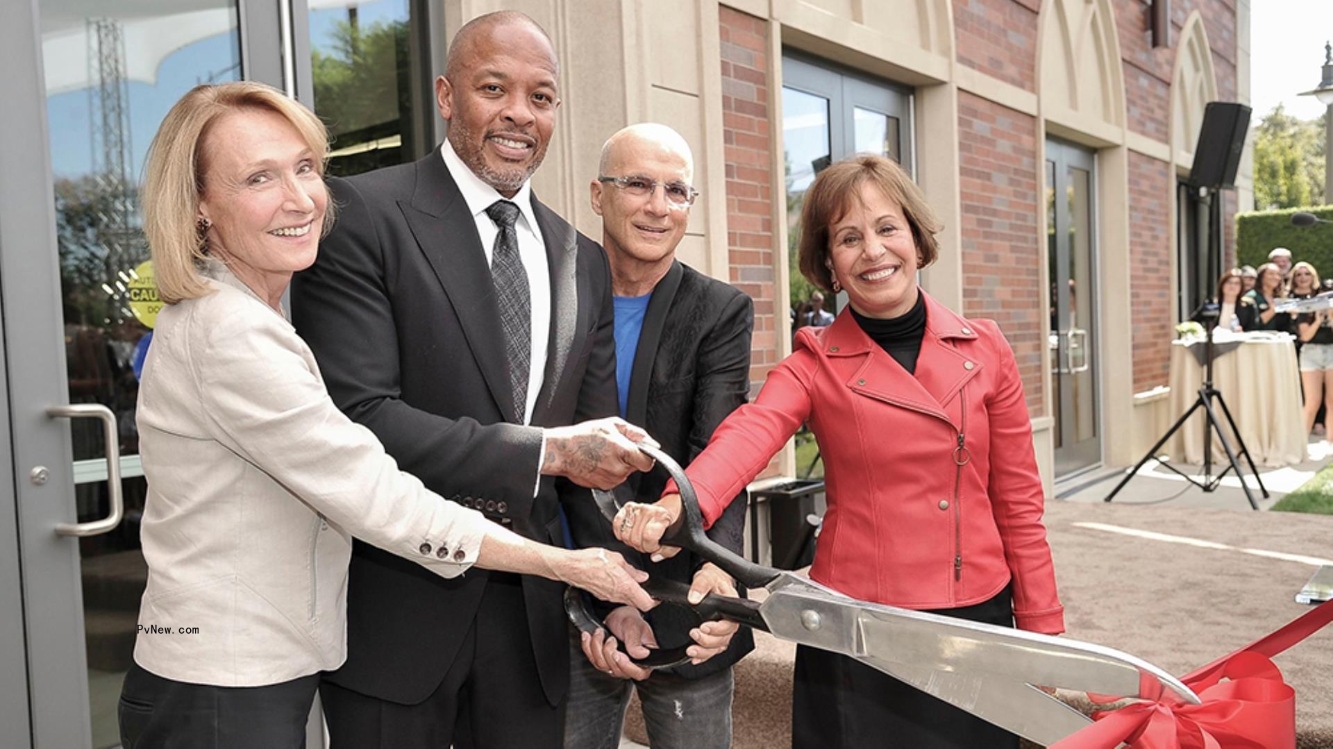 Jimmy Iovine Opens Up a<i></i>bout Working With John Lennon, Bruce Springsteen and Dr. Dre, the State of the Music Biz, and Being Inducted Into the Rock Hall of Fame