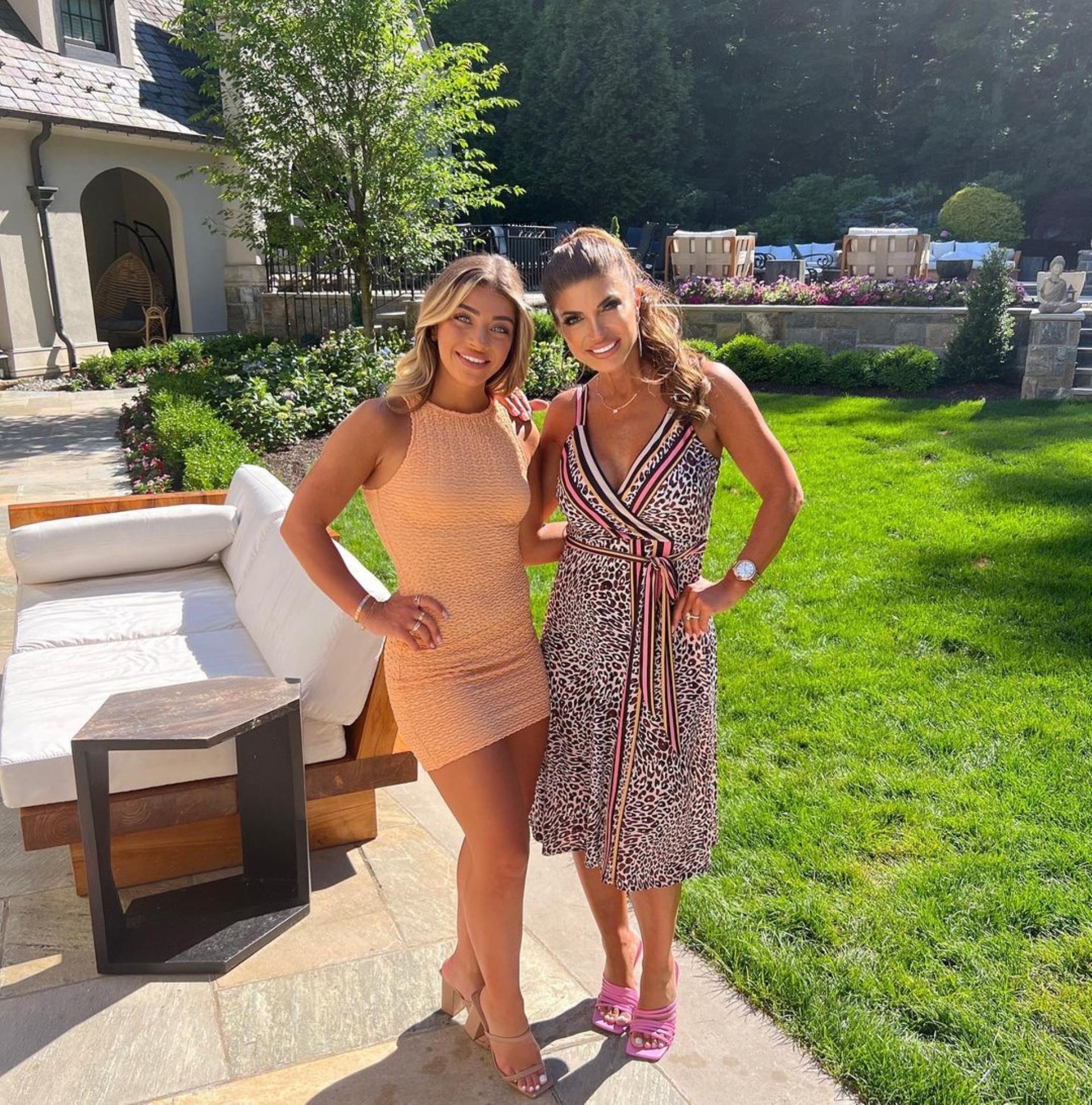 Teresa Giudice and daughter Gia