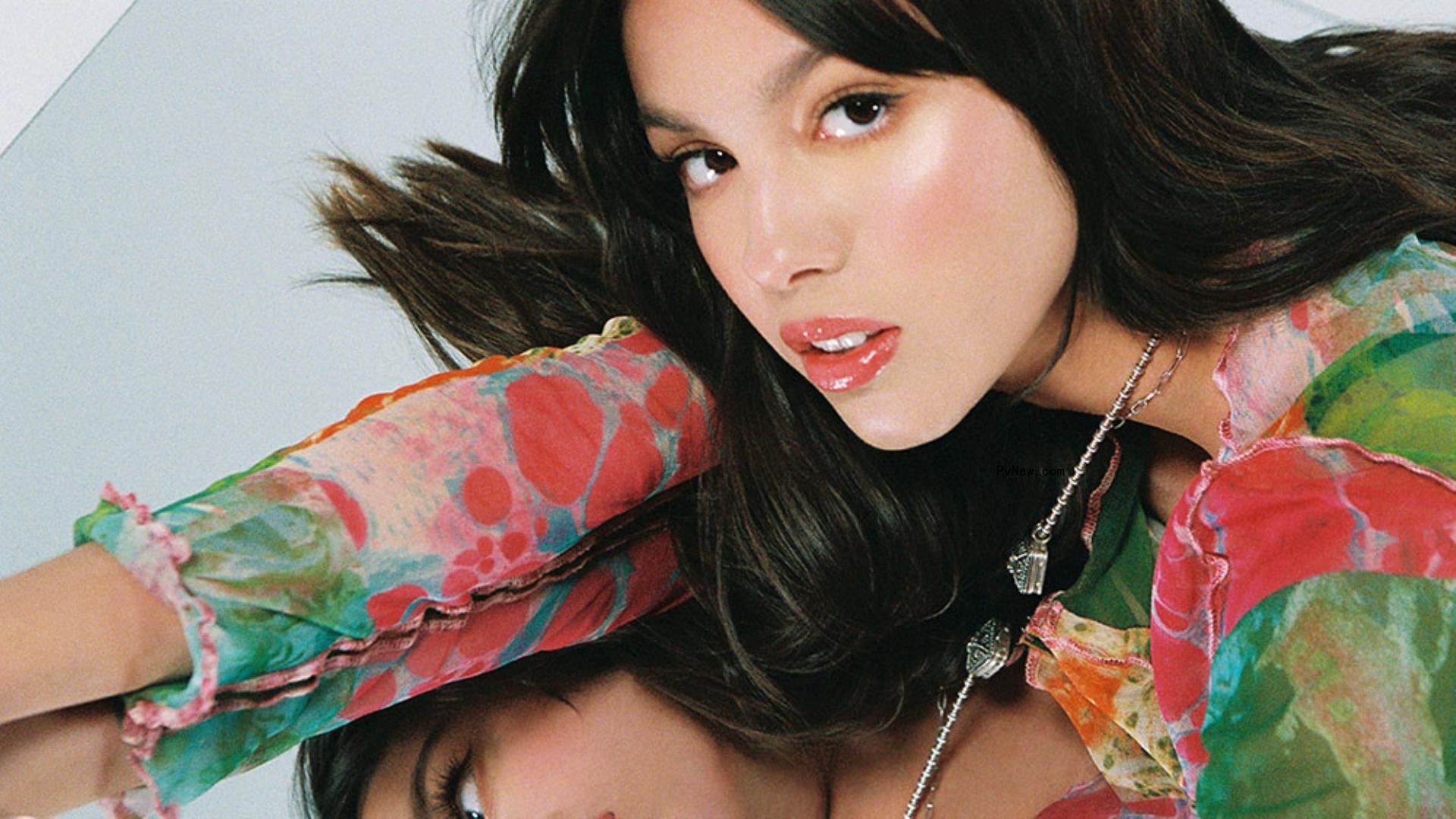 Olivia Rodrigo Dro<i></i>ps Reflective New Single ‘Deja Vu’ and Reveals Debut Album Release Date