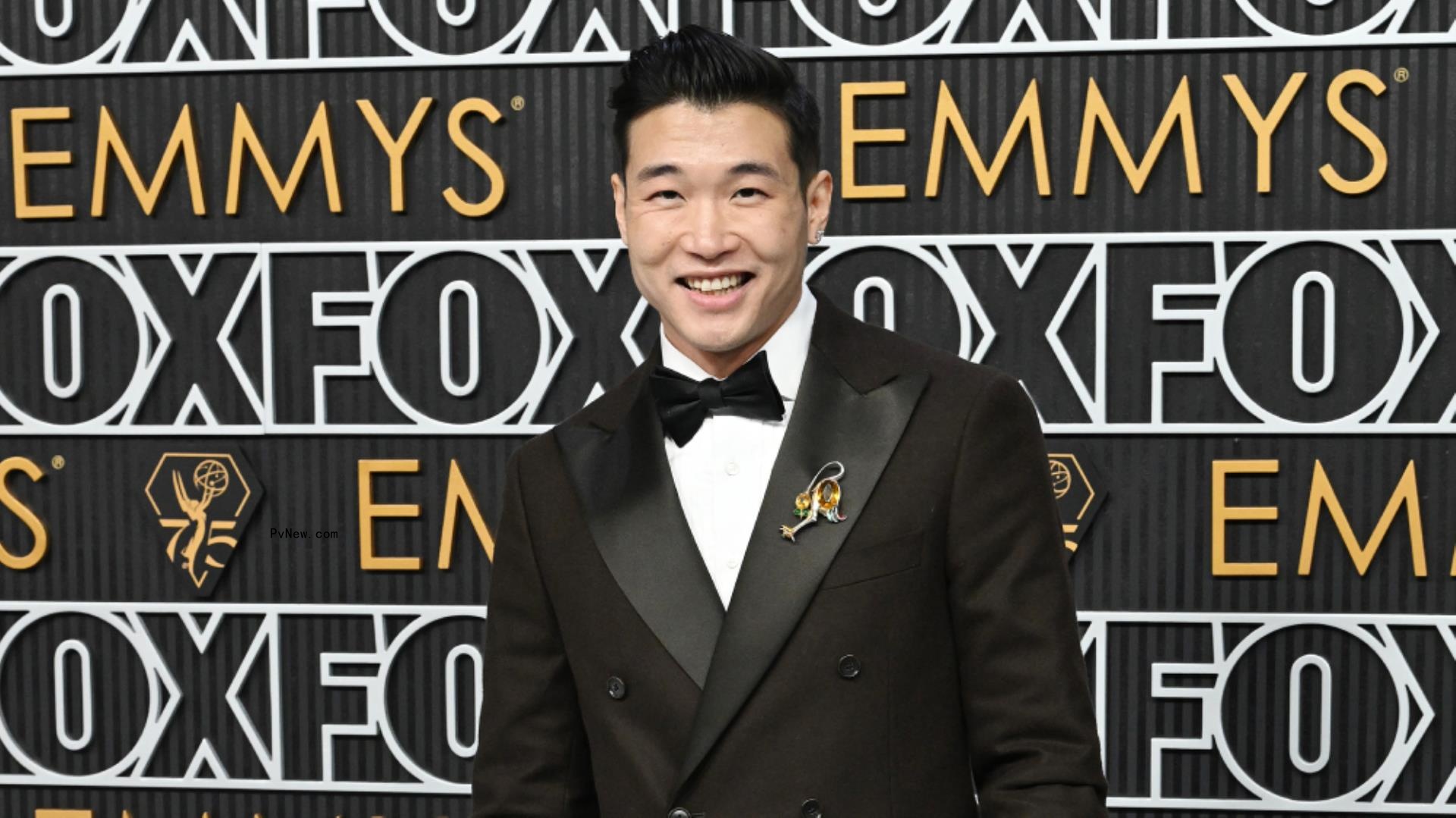 Joel Kim Booster on Limiting the Amount of Gay Best Friend Roles and ‘Derailing’ Dinner Parties With Chrissy Teigen