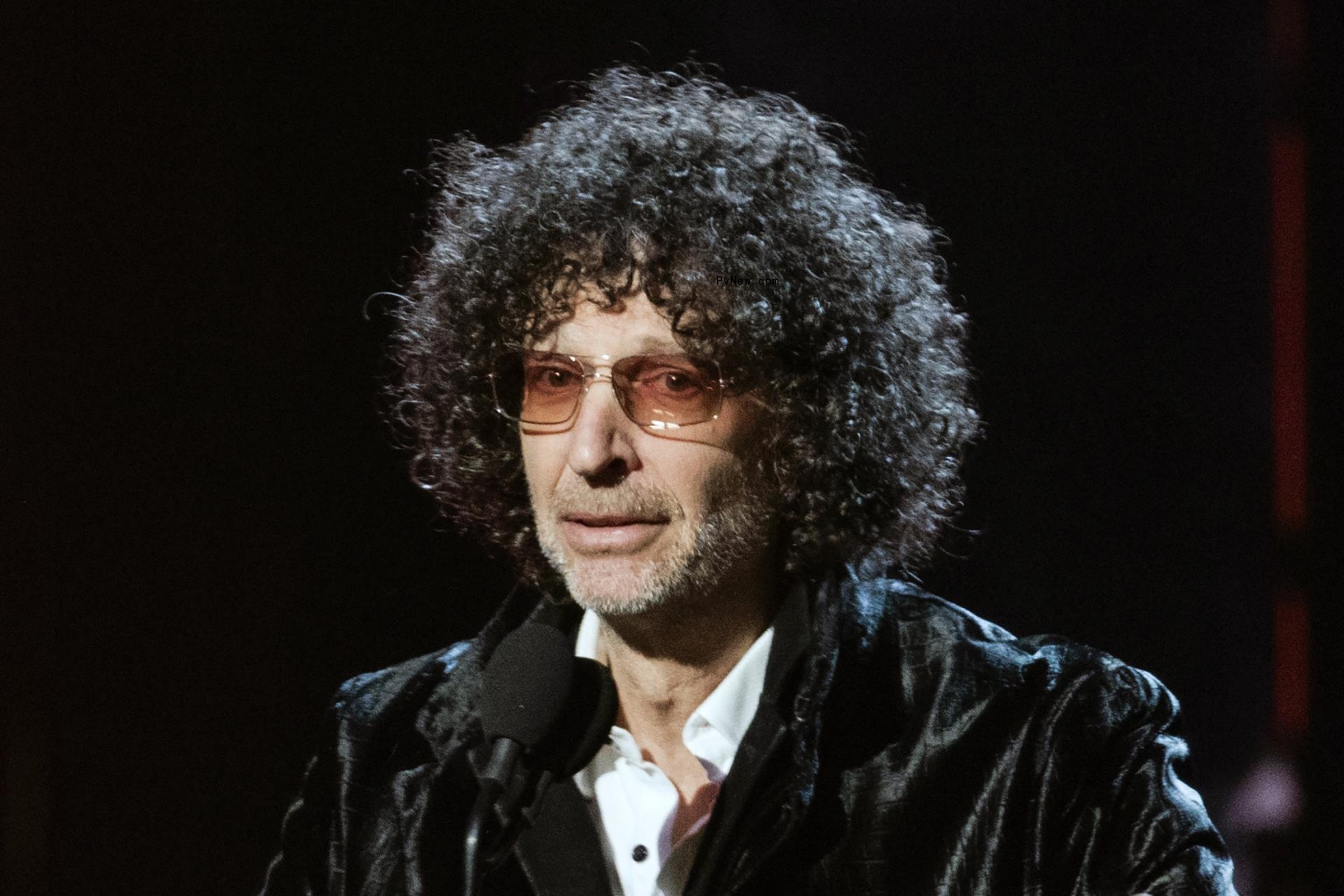 Howard Stern Says Hospitals Should Ban COVID Anti-Vaxxers: ‘You’re Going to Go Home and Die’