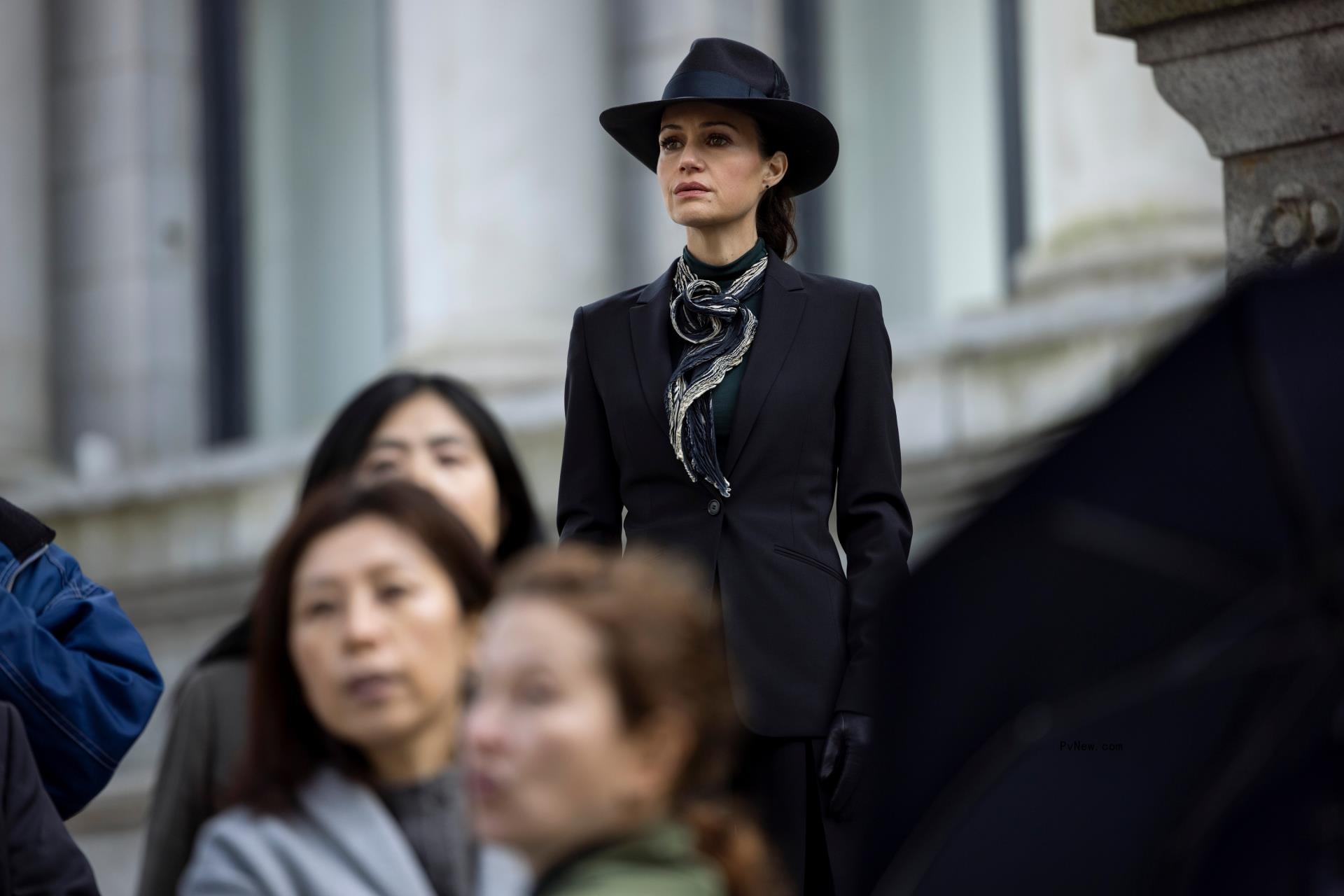 ‘The Fall of the House of Usher’ Gets Netflix Premiere Date and First Look Photos