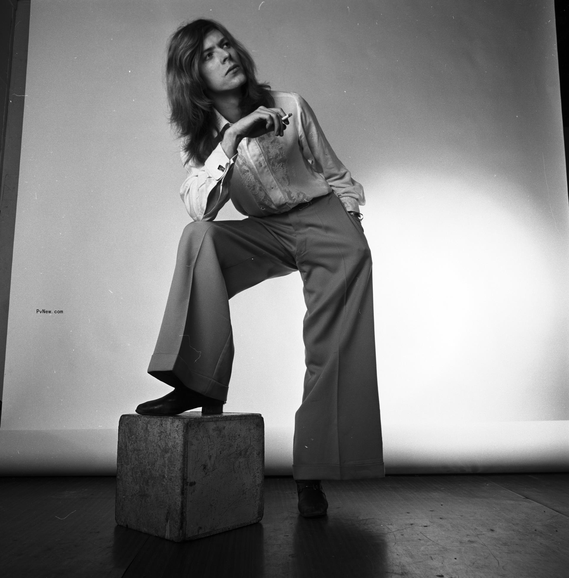 David Bowie’s ‘A Divine Symmetry’ Chro<i></i>nicles the Path to ‘Hunky Dory,’ His First Truly Brilliant LP: Album Review